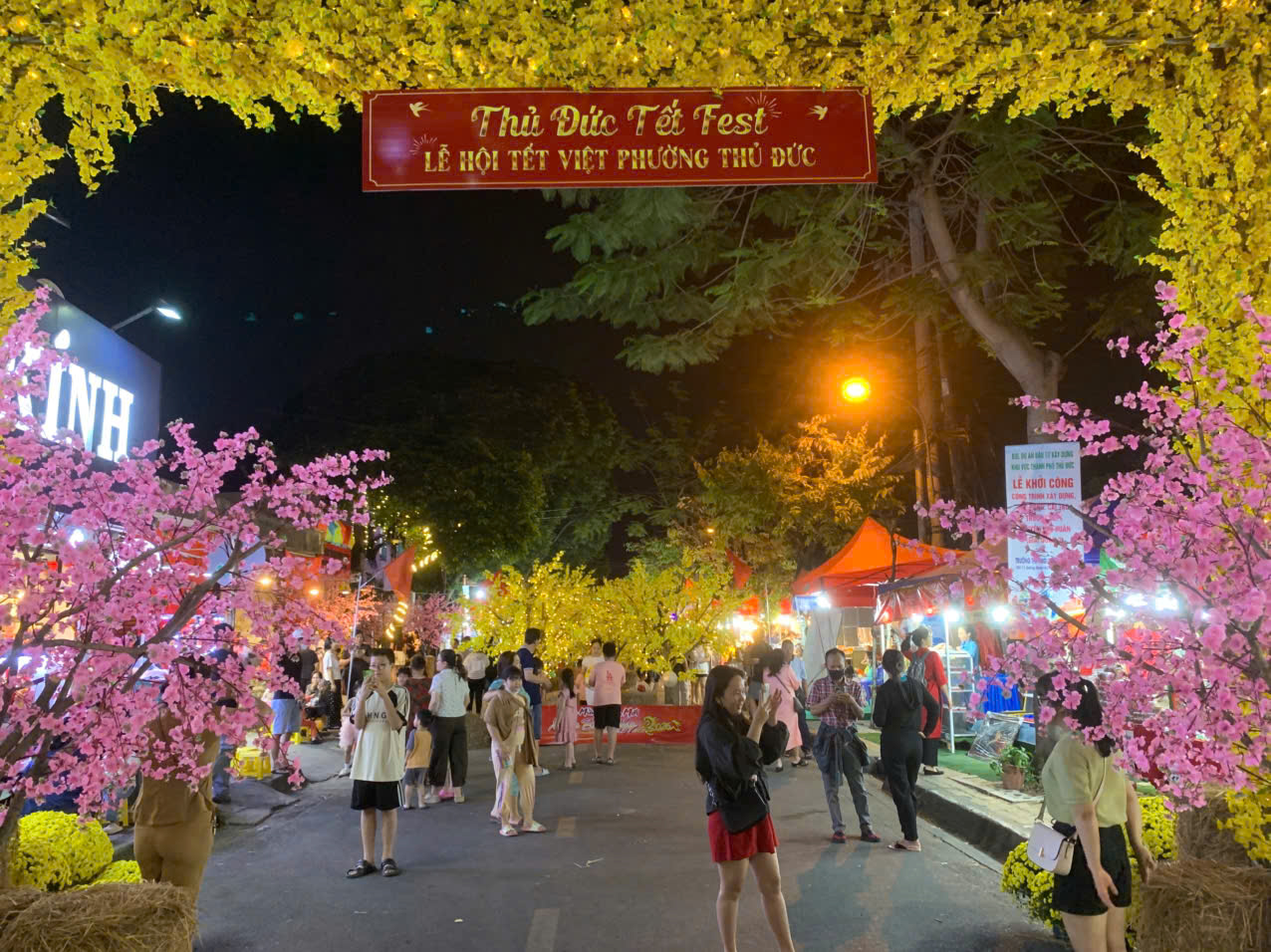 Điểm chụp ảnh tết v&agrave; ăn uống mới toanh thu h&uacute;t giới trẻ - Ảnh 2.