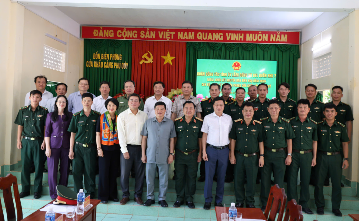 Bí thư Tỉnh ủy Lâm Đồng cùng các tướng lĩnh thăm, chúc tết Đặc khu Phú Quý- Ảnh 7.