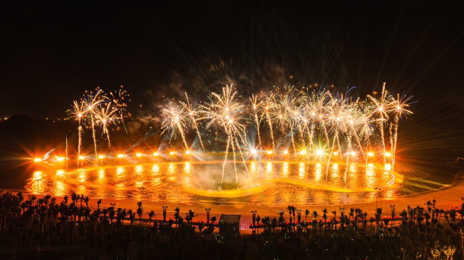 Những dấu ấn khẳng định vị thế 'ông lớn pháo hoa' Sun Group - Ảnh 3.