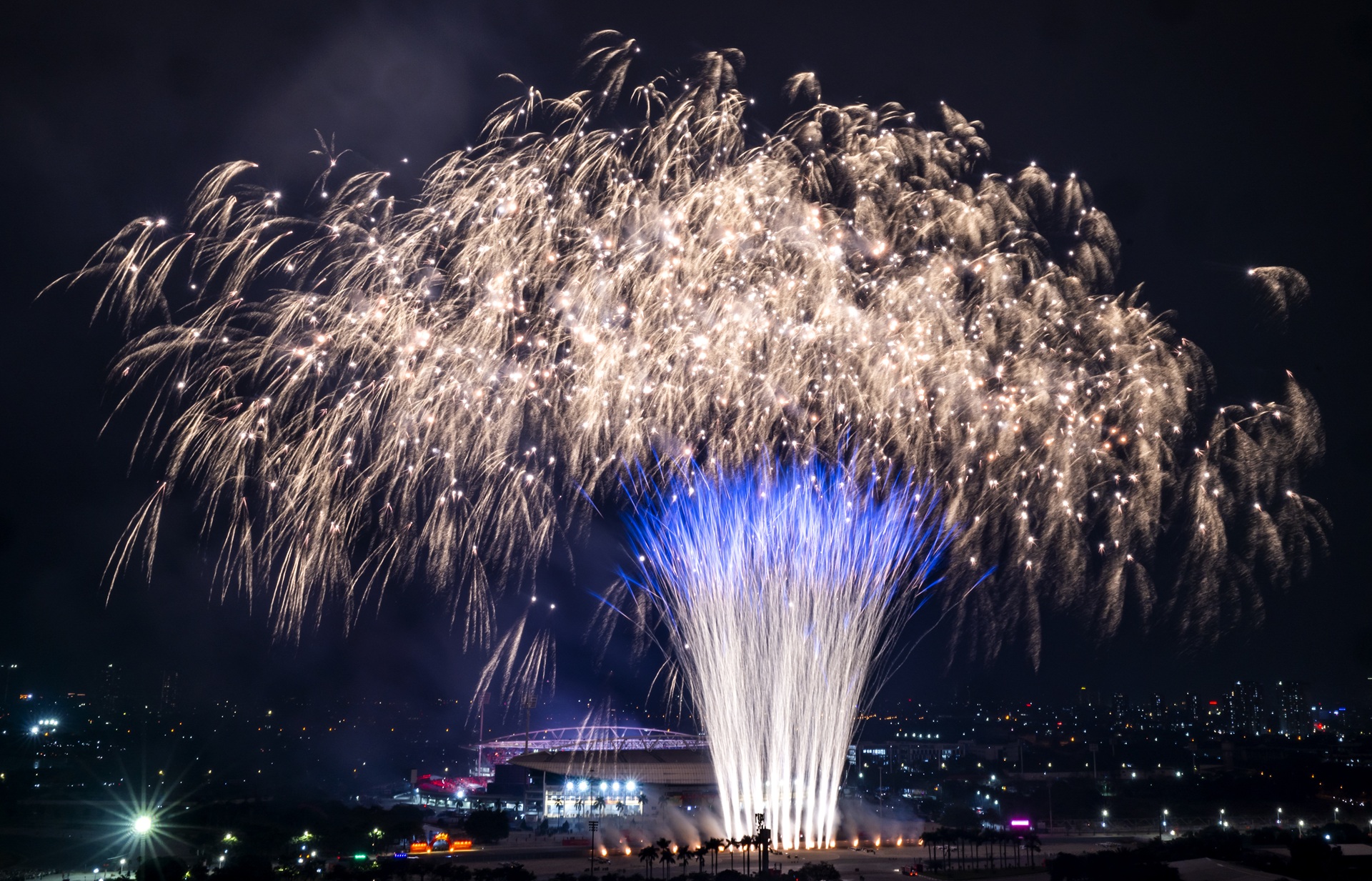 Những dấu ấn khẳng định vị thế 'ông lớn pháo hoa' Sun Group - Ảnh 5.