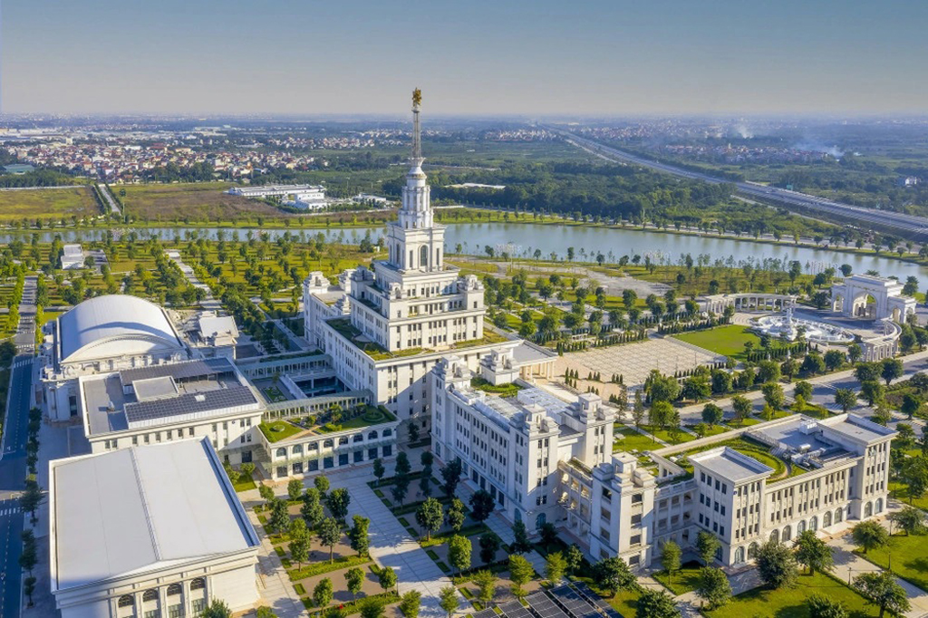 Vingroup đào tạo 20.000 nhân tài AI thực chiến, phụ cấp 8 triệu đồng/tháng- Ảnh 1.