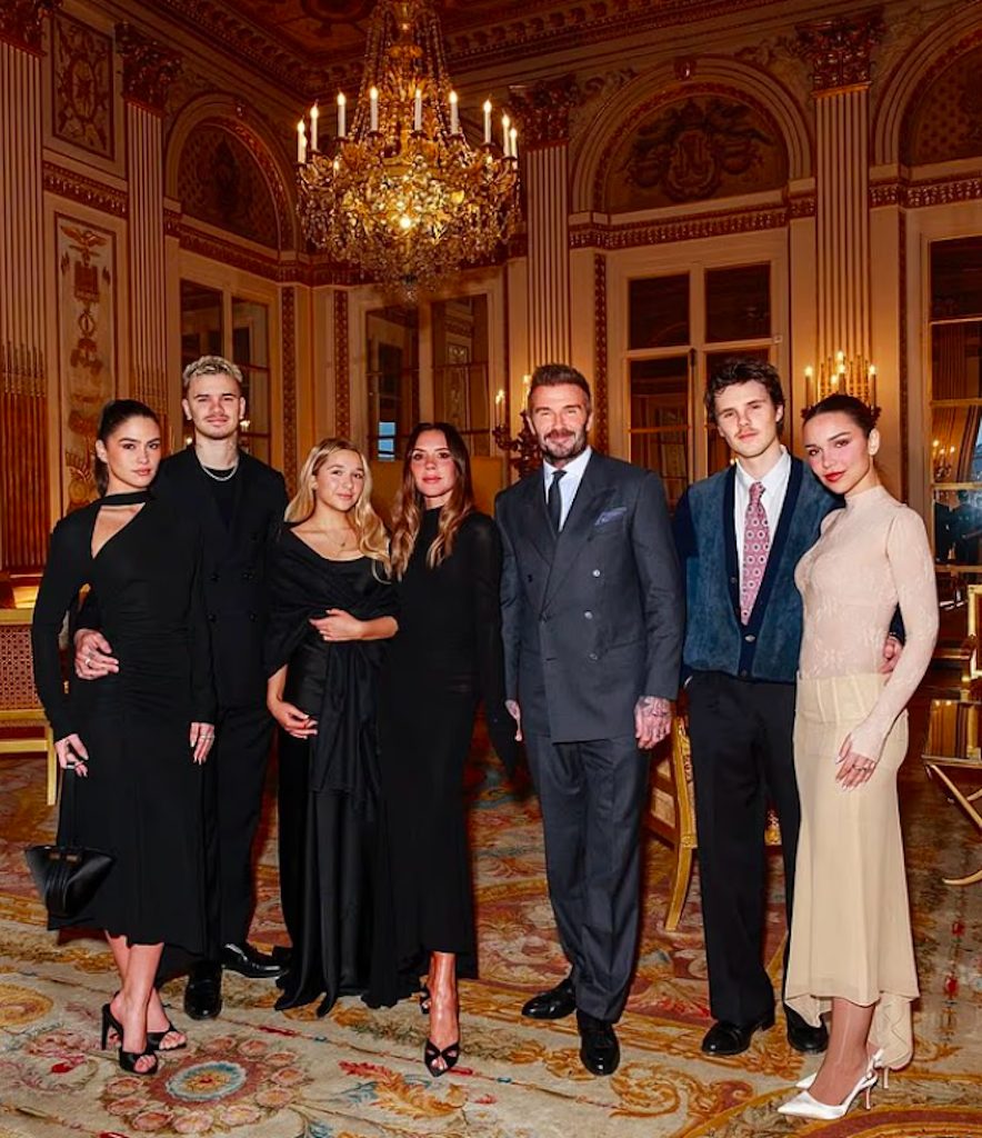 Gia đình Beckham lần đầu xuất hiện sau bài đăng gây sốc của Brooklyn Beckham   - Ảnh 2.