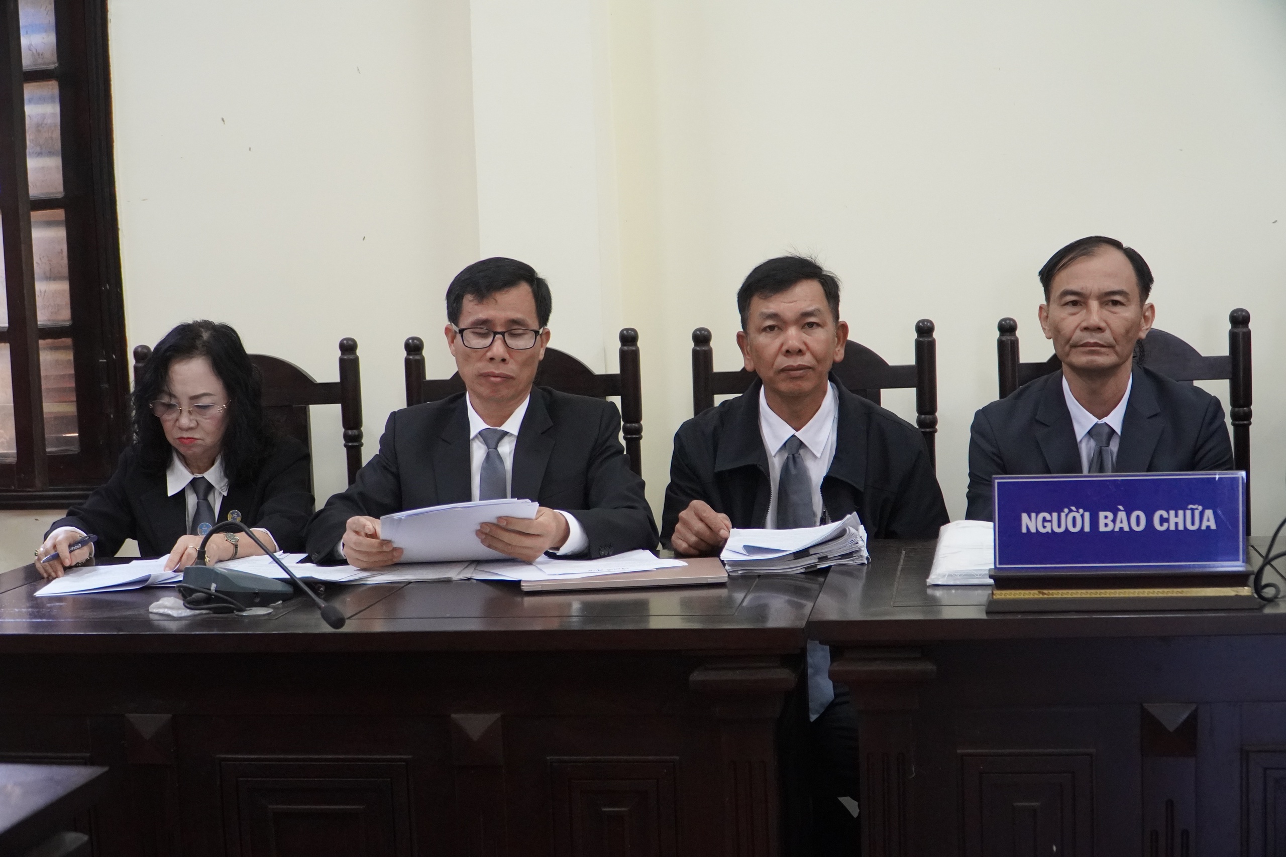 Viện kiểm sát đề nghị phạt 6 cựu chiến binh hủy họai rừng từ 6 - 9 tháng tù - Ảnh 3.