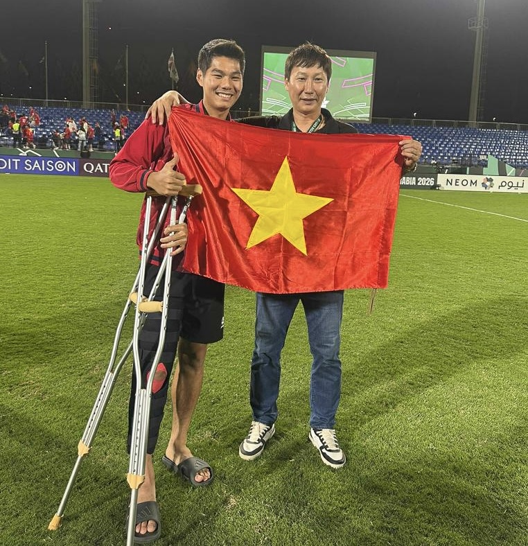 Ca phẫu thuật của Hiểu Minh phức tạp nhưng đ&atilde; th&agrave;nh c&ocirc;ng, cần 10 th&aacute;ng hồi phục- Ảnh 2.