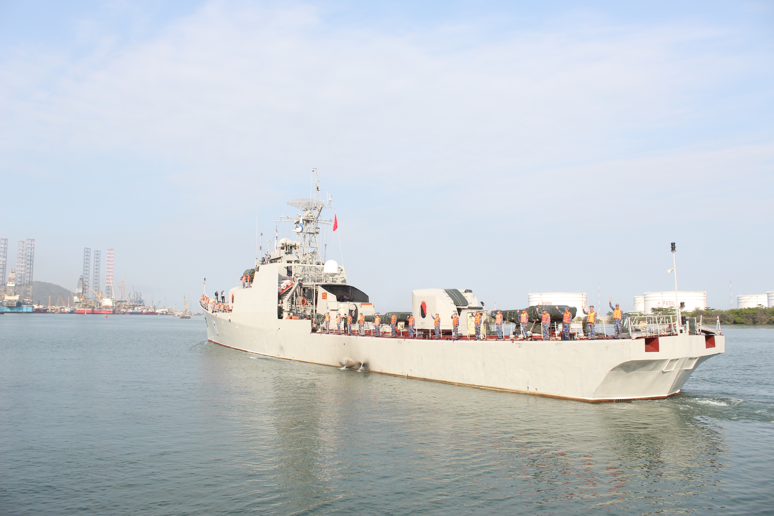 Tàu hộ vệ săn ngầm 17 tham gia diễn tập đa phương Milan 2026 tại Ấn Độ - Ảnh 3.