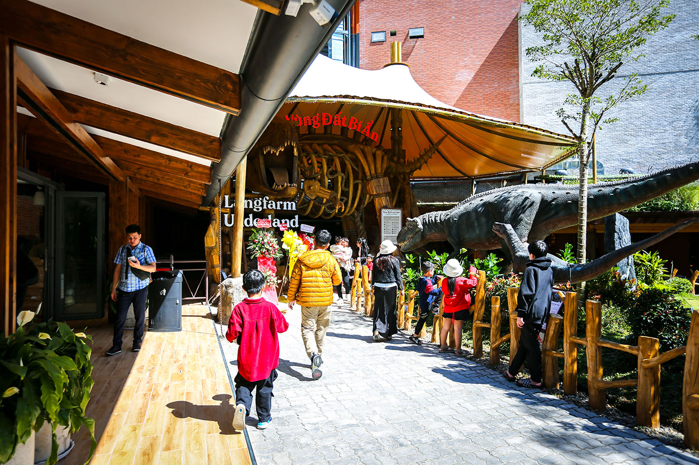 Điểm hẹn mùa xuân giữa lòng phố núi- Ảnh 7.