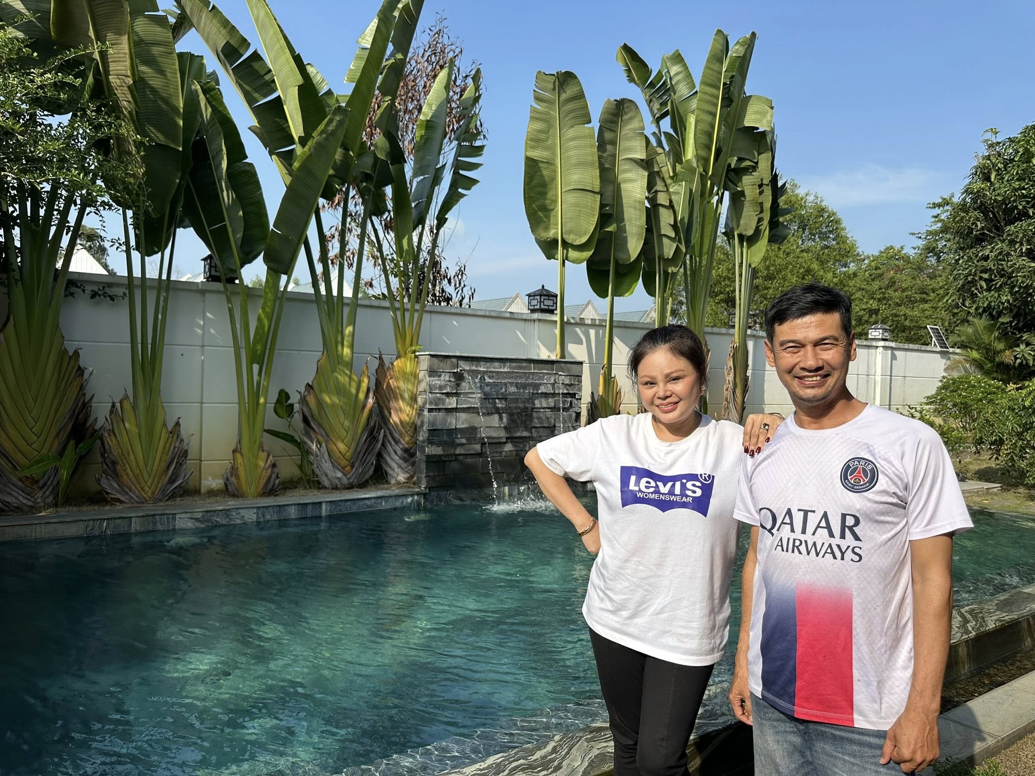 Tiết Cương ghé thăm biệt thự ngoại ô của Lê Giang - Ảnh 1.