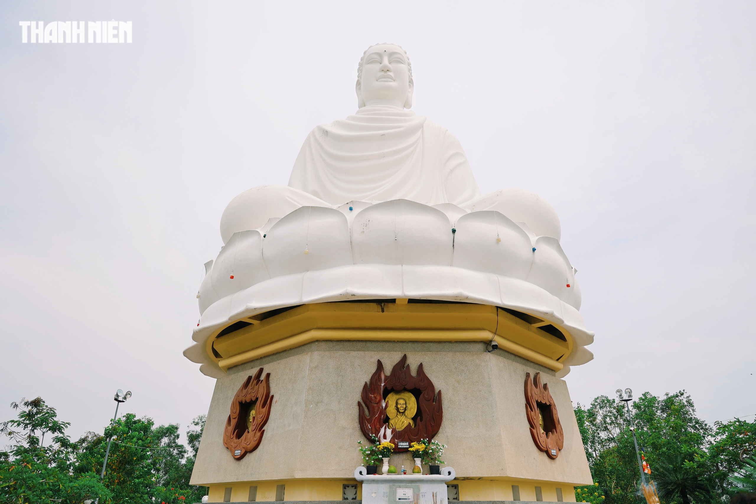 Chùa Long Sơn: Biểu tượng tâm linh trăm năm giữa lòng phố biển Nha Trang- Ảnh 12.