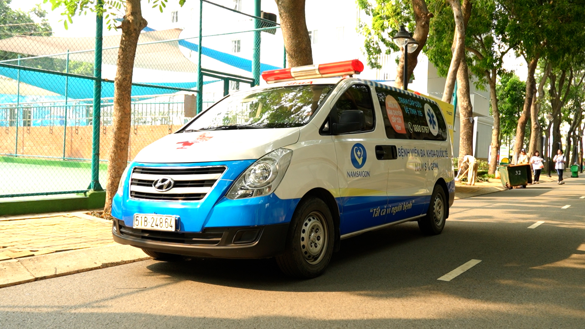 Đội ngũ y tế túc trực sát đường biên, giúp cầu thủ an tâm đấu giải TNSV THACO Cup 2026- Ảnh 2. Đội ngũ y tế túc trực sát đường biên, giúp cầu thủ an tâm đấu giải TNSV THACO Cup 2026- Ảnh 2.