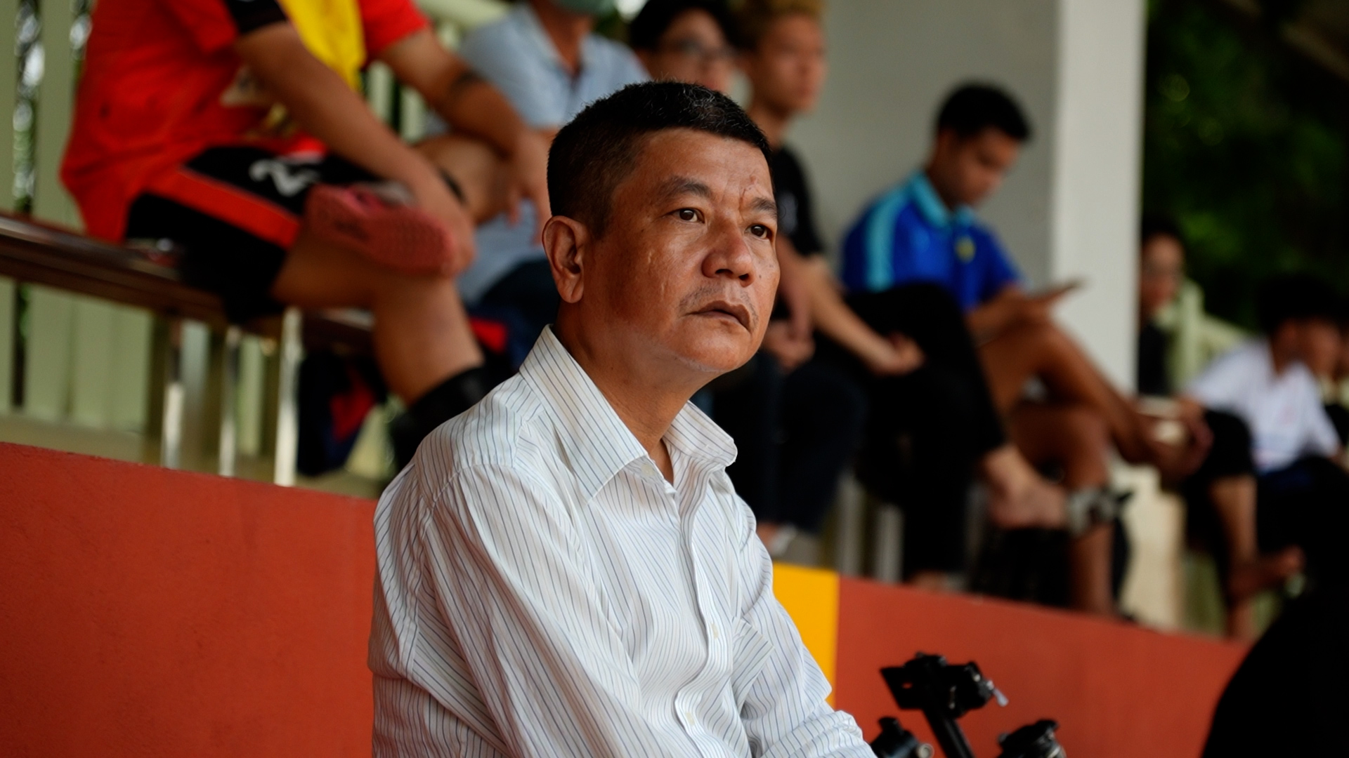 CĐV xa xứ tiếp lửa ĐH Trà Vinh ở trận play-off - Ảnh 1. CĐV xa xứ tiếp lửa ĐH Trà Vinh ở trận play-off - Ảnh 1.