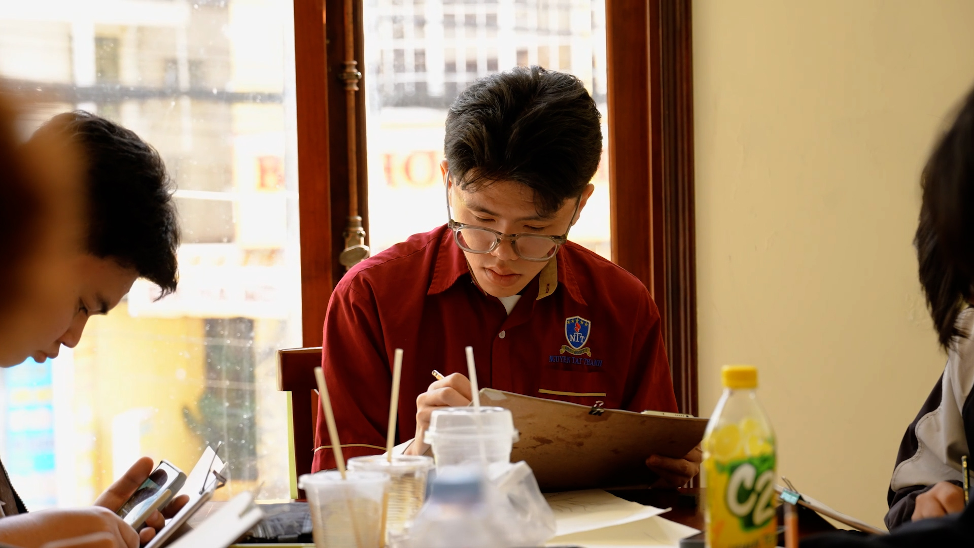 Sinh vi&ecirc;n ng&agrave;nh Thiết kế đồ họa - Trường ĐH Nguyễn Tất Th&agrave;nh: Mang Đ&agrave; Lạt v&agrave;o từng n&eacute;t vẽ - Ảnh 1.