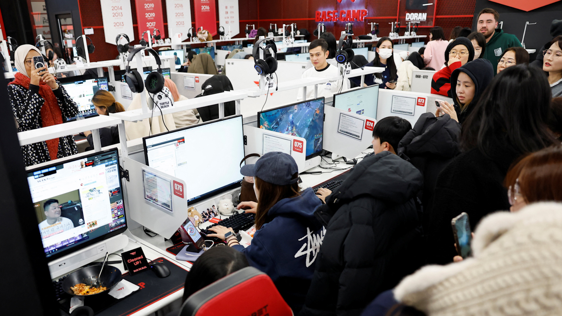 Tổng thống Mexico k&ecirc;u gọi H&agrave;n Quốc tổ chức th&ecirc;m c&aacute;c buổi biểu diễn của BTS - Ảnh 1.