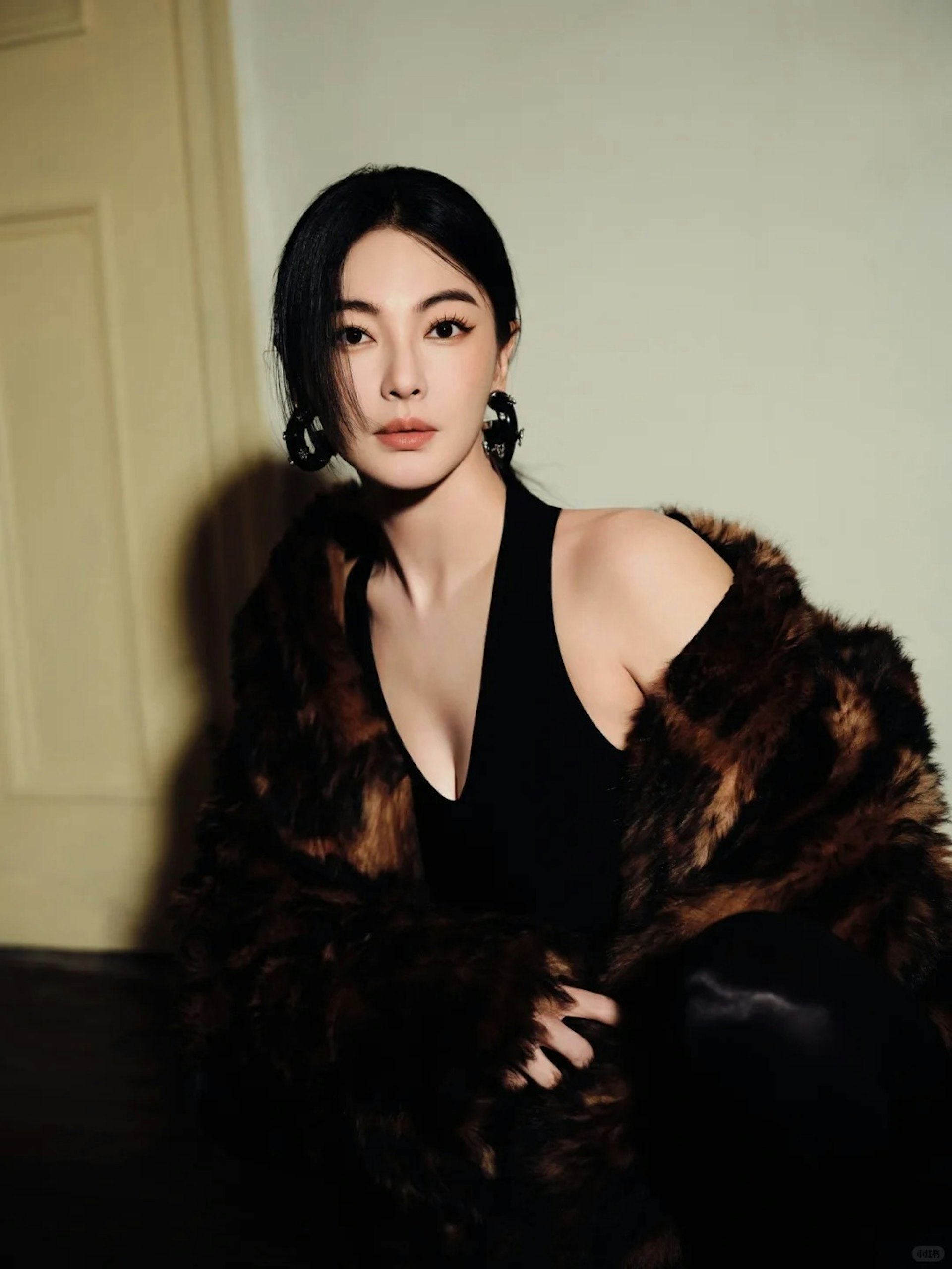 Trương Vũ Kỳ lao lao vì bị tố giật chồng, thuê người mang thai hộ - Ảnh 2.