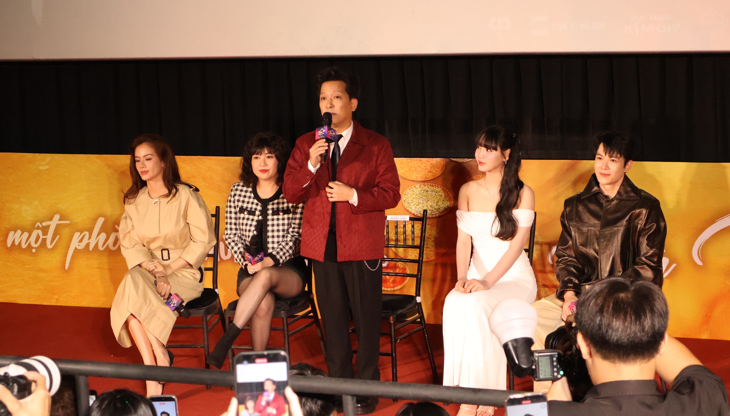 Trường Giang: Nếu nói bị chửi, ai bị chửi nhiều hơn tôi... - Ảnh 2.