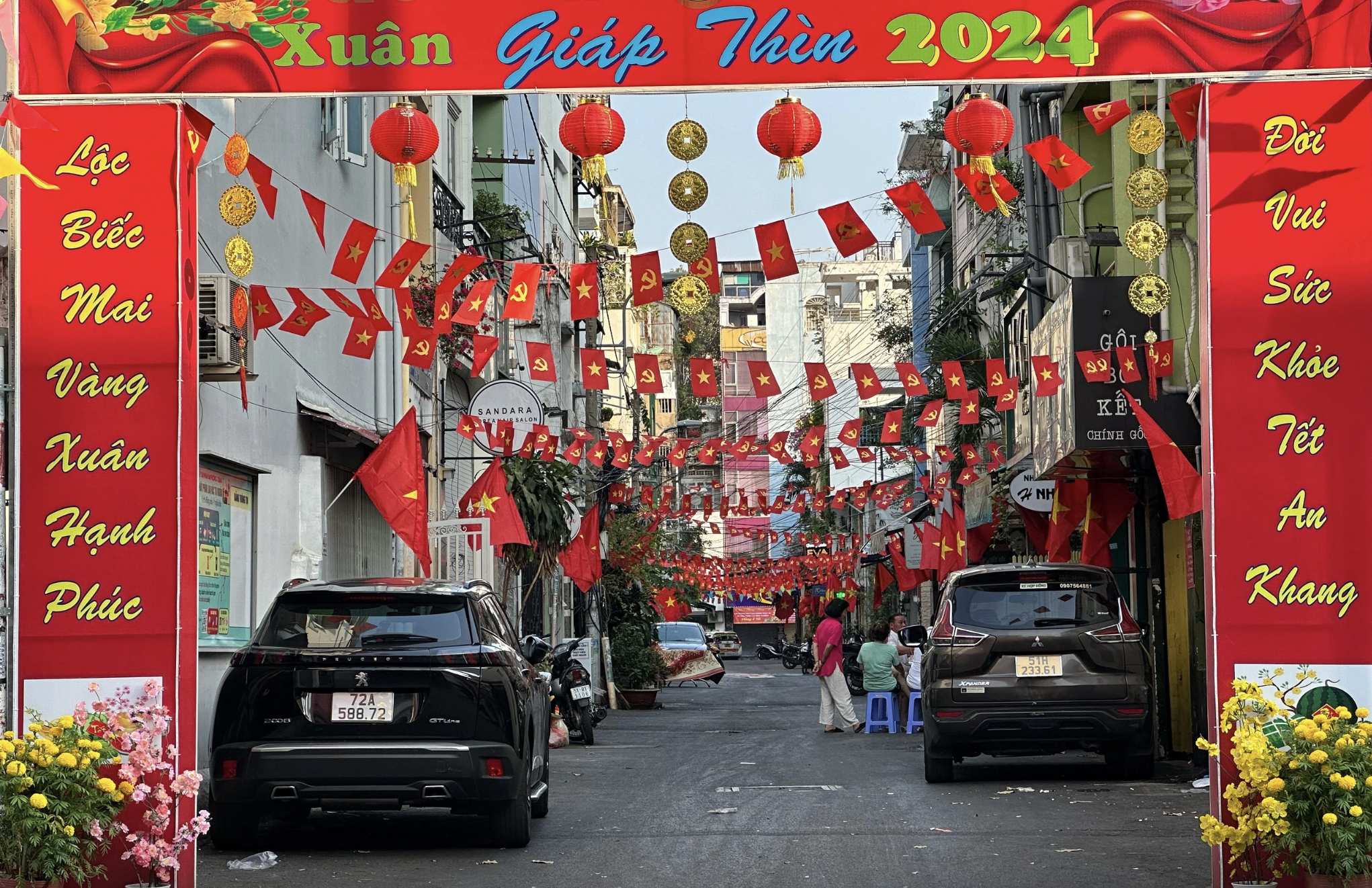 Năm nay 30 tết lại 'đi chơi' trong chuỗi 8 năm liền: Ngày trừ tịch thế nào? - Ảnh 3.