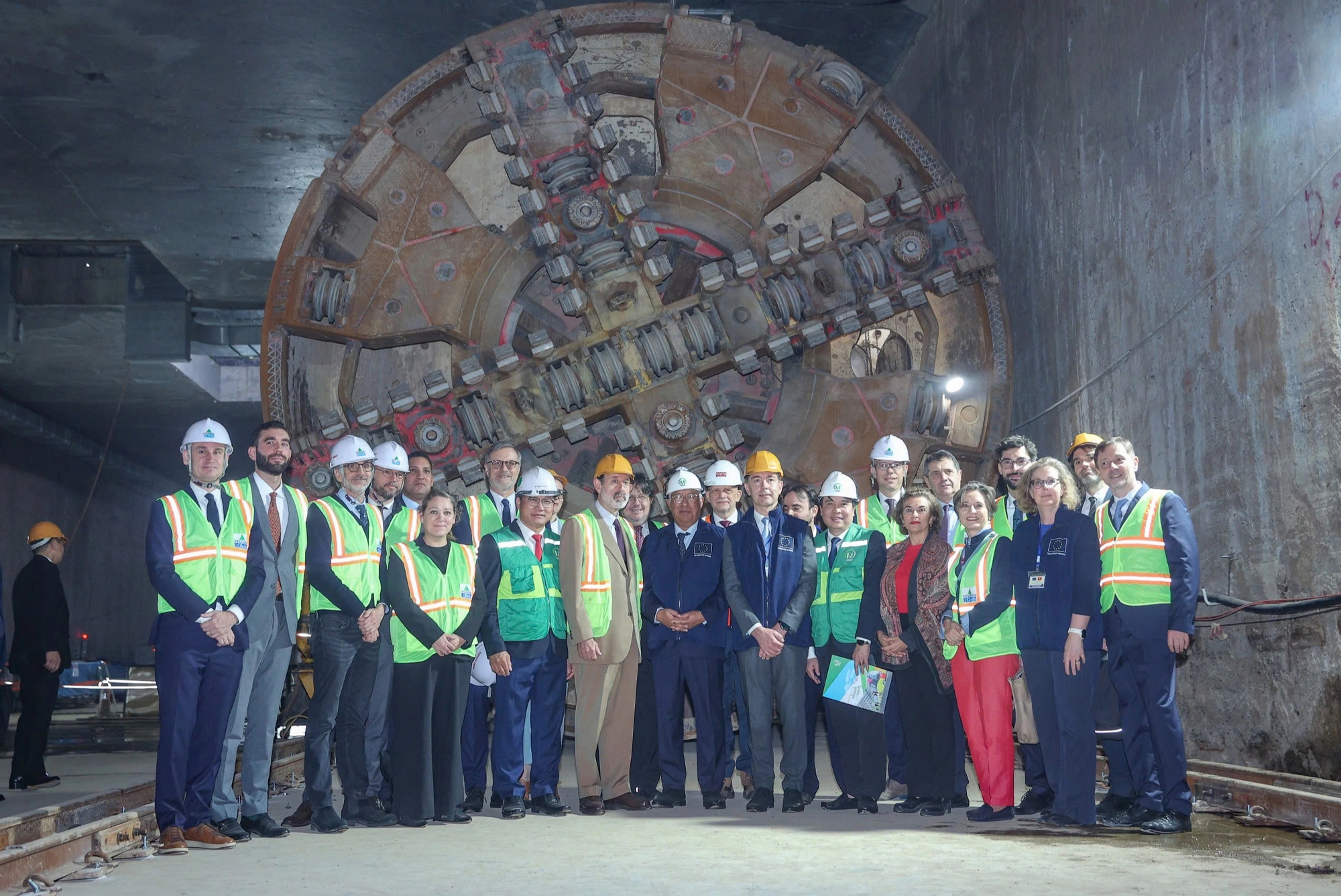 Chủ tịch Hội đồng châu Âu thăm dự án metro số 3 Hà Nội - Ảnh 7.