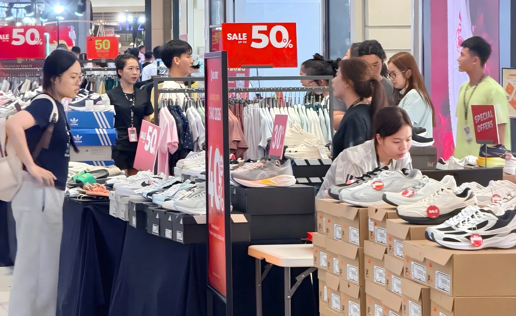 Nỗi niềm thưởng tết: Áp lực dài hay niềm vui ngắn? - Ảnh 2.