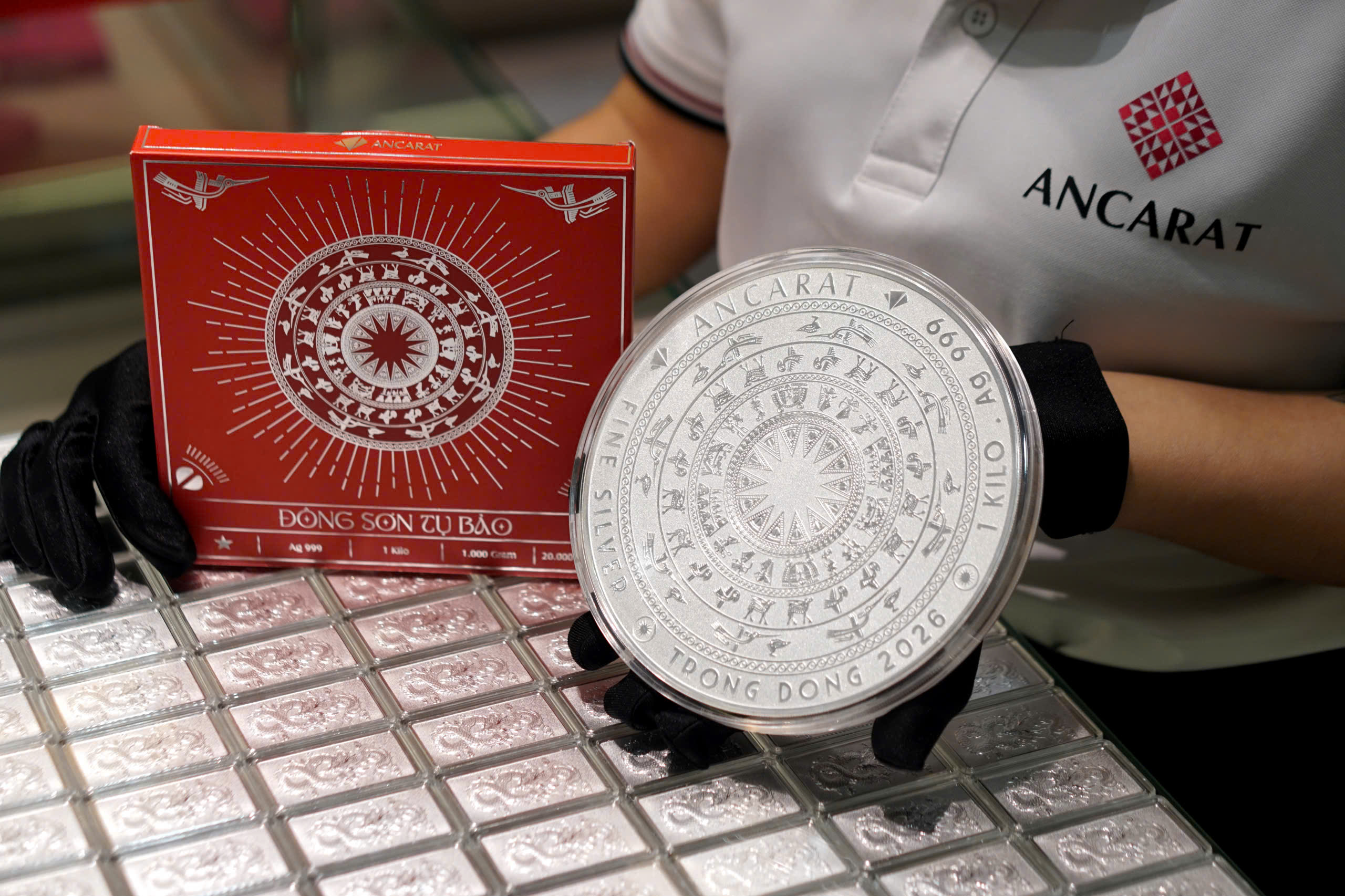 Cầm 1 tỉ trong tay , nên đầu tư vàng bạc như thế nào trong năm 2026? - Ảnh 2. Cầm 1 tỉ trong tay , nên đầu tư vàng bạc như thế nào trong năm 2026? - Ảnh 2.