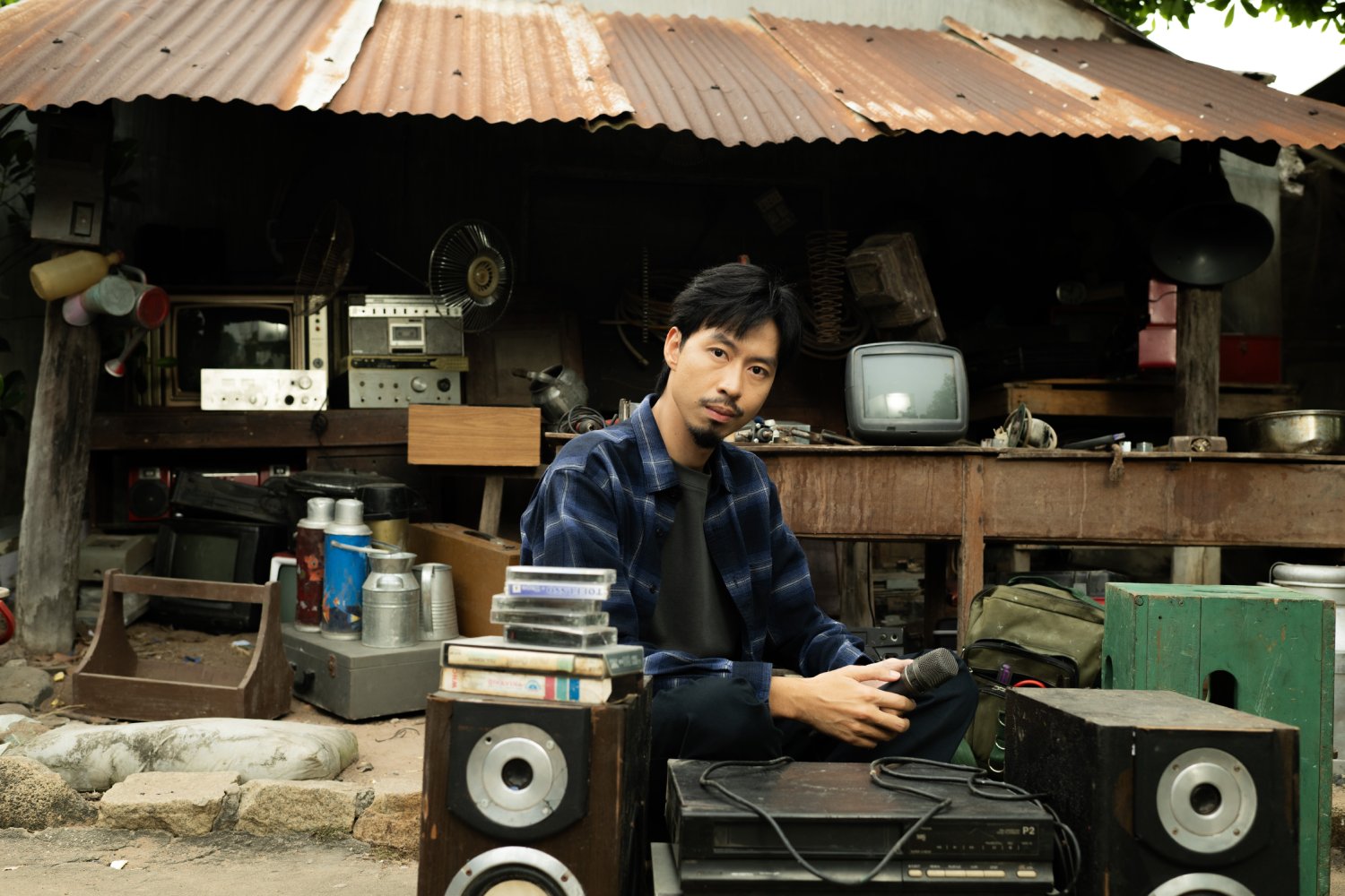 Đen: 'Buổi đầu tập làm cha, khó kinh khủng' - Ảnh 1.