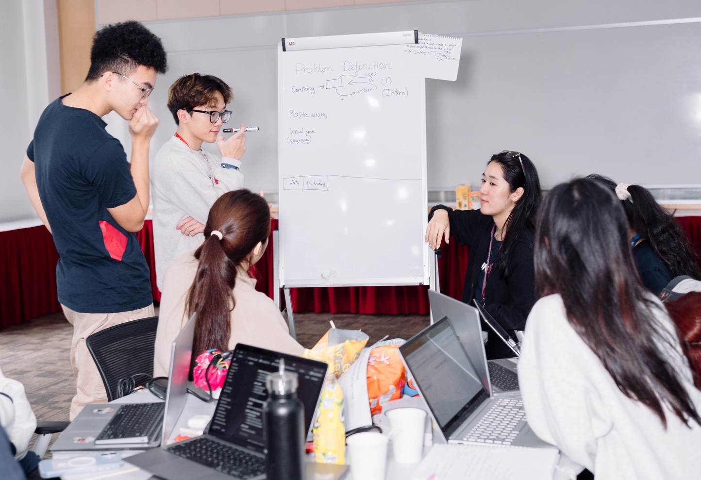 Chương trình AI thực chiến 2026 tại Vingroup hứa hẹn đầu ra lương 50 triệu đồng/tháng - Ảnh 1.