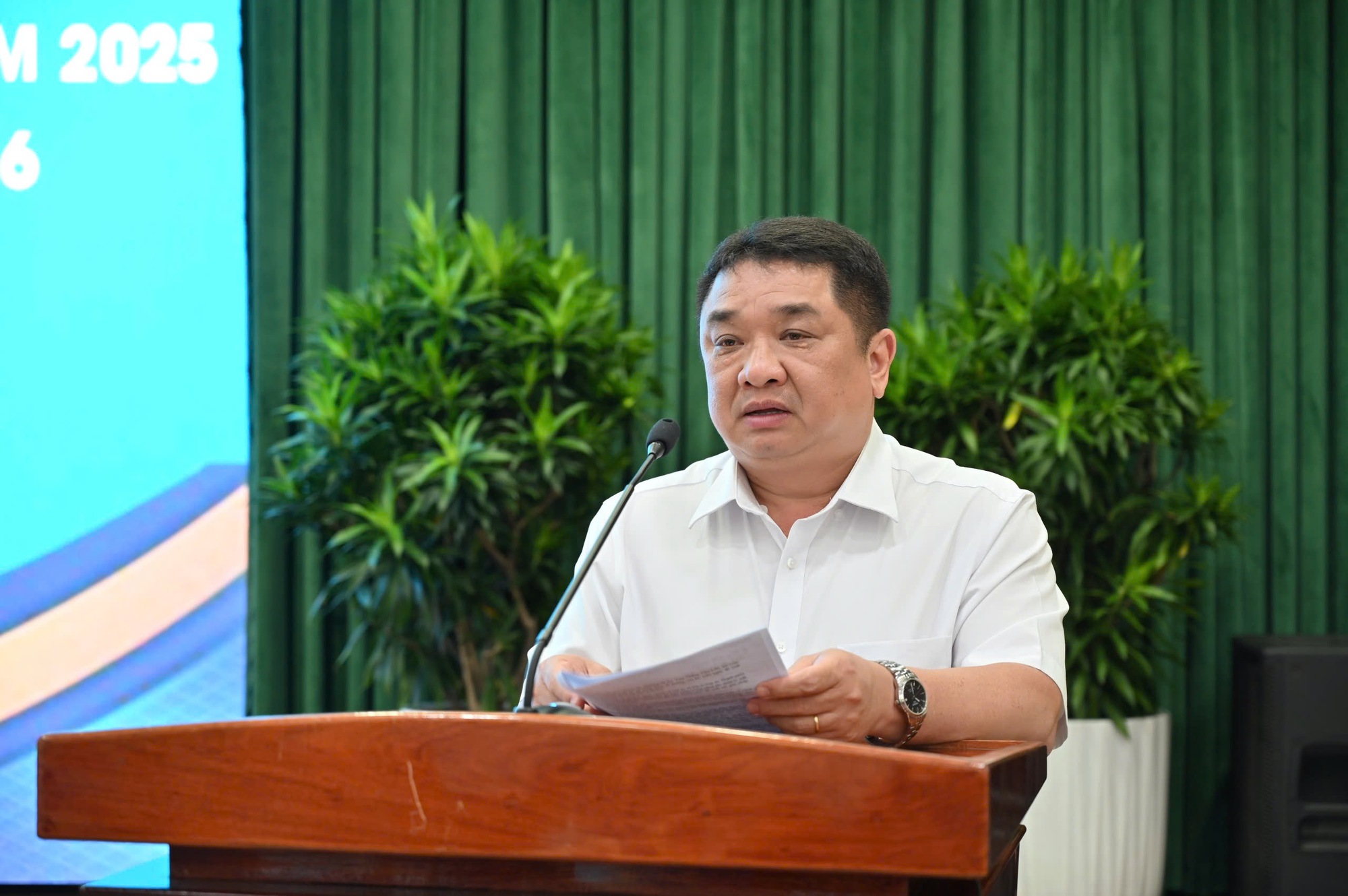 Quản lý vỉa hè sau sáp nhập: Mỗi nơi một kiểu, TP.HCM tính sửa quy định- Ảnh 3.