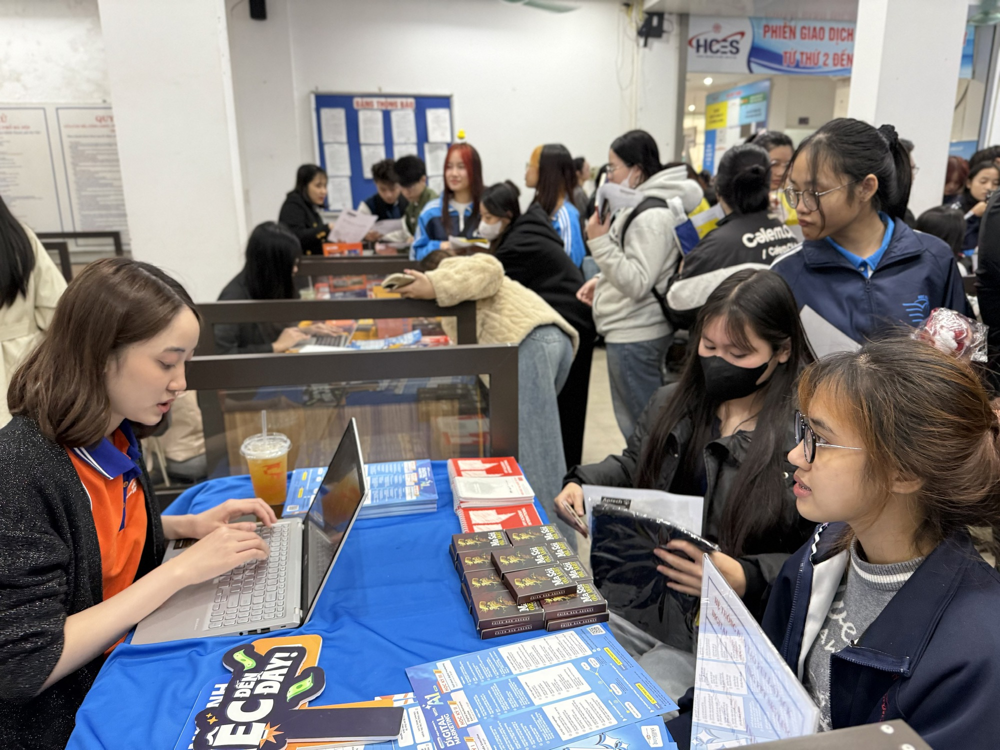 Lao động thời vụ được săn đón mùa tết- Ảnh 1.