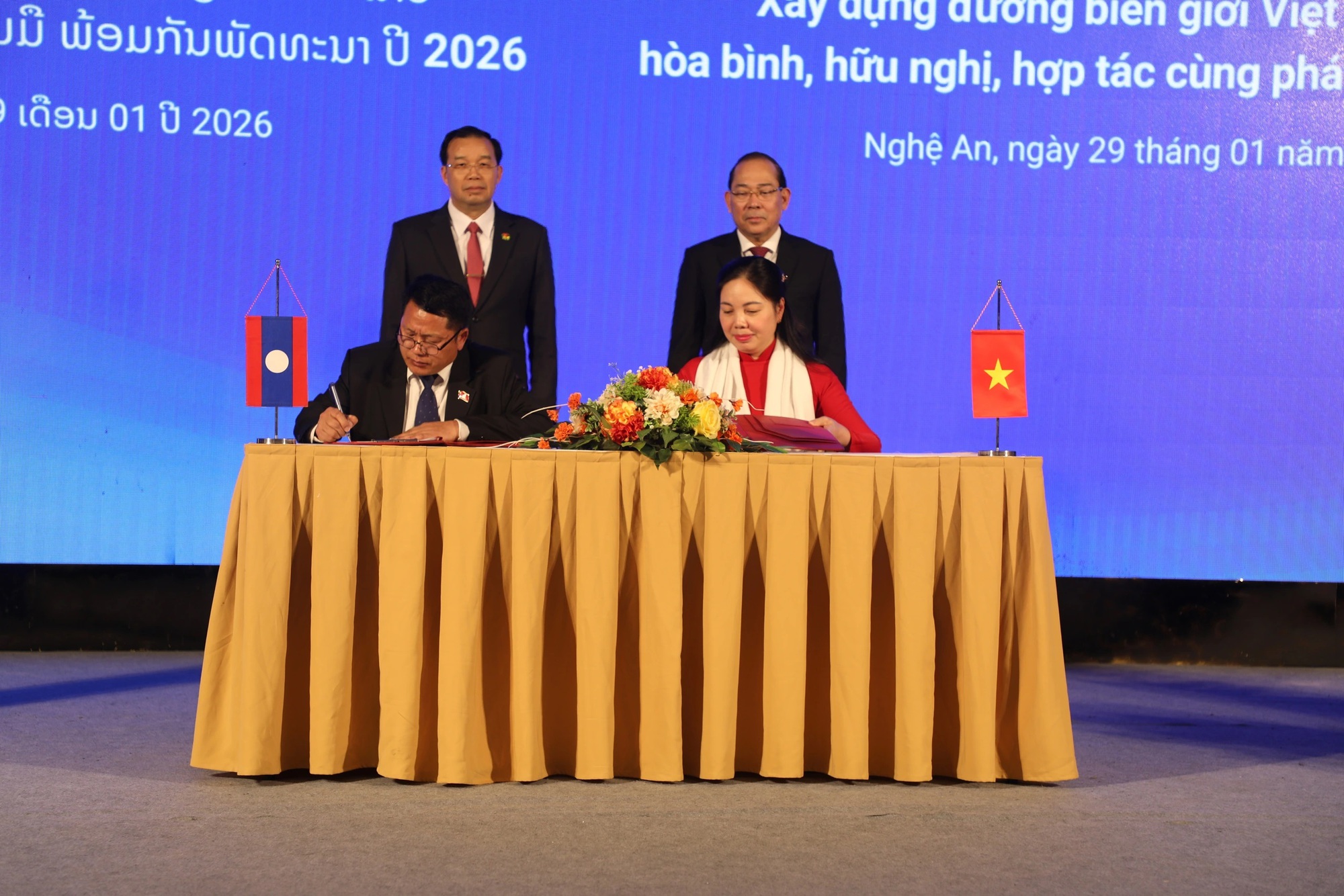 X&acirc;y dựng đường bi&ecirc;n giới Việt Nam - L&agrave;o h&ograve;a b&igrave;nh v&agrave; hữu nghị năm 2026 - Ảnh 2.