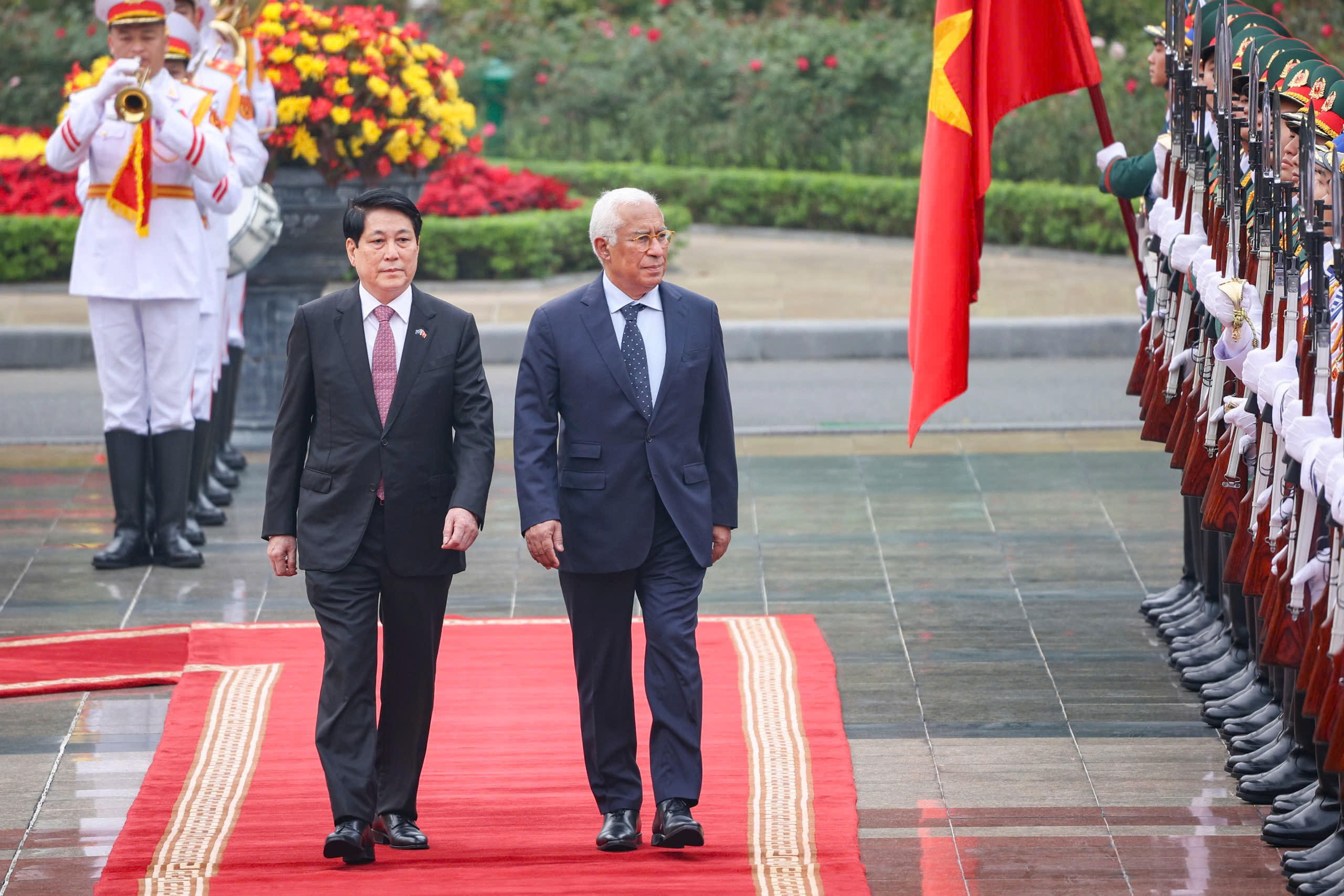 Chủ tịch nước Lương Cường chủ tr&igrave; lễ đ&oacute;n ch&iacute;nh thức Chủ tịch Hội đồng ch&acirc;u &Acirc;u- Ảnh 2.