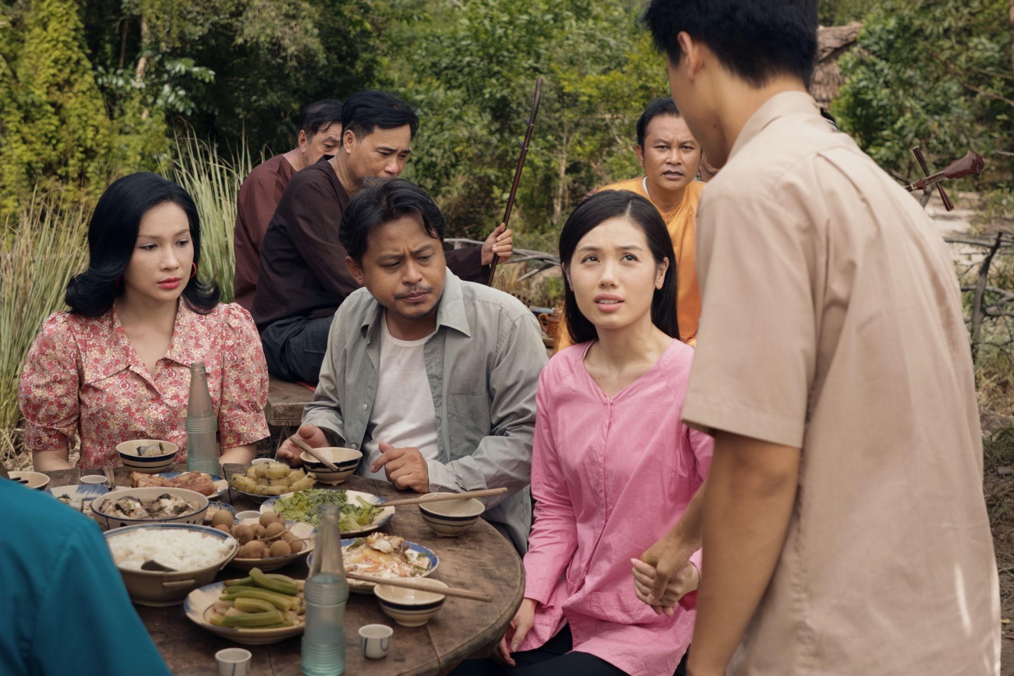 Ai Thương Ai Mến - ‘Mâm cơm giải trí’ đầu năm trọn vị của Thu Trang - Ảnh 3.