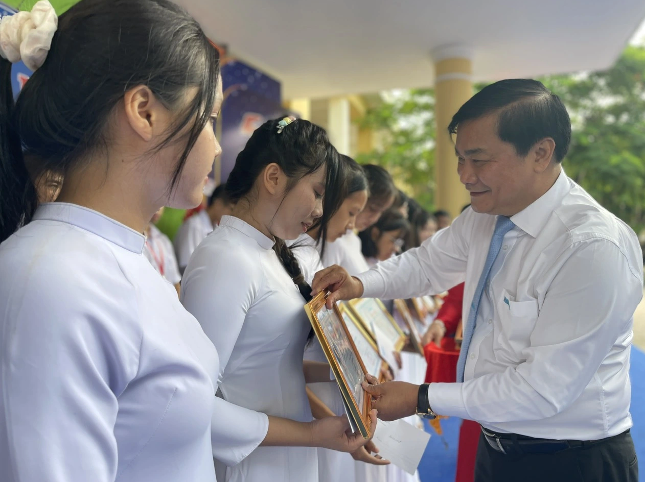 Kỷ niệm về Báo Thanh Niên và học bổng Nguyễn Thái Bình- Ảnh 1. Kỷ niệm về Báo Thanh Niên và học bổng Nguyễn Thái Bình- Ảnh 1.