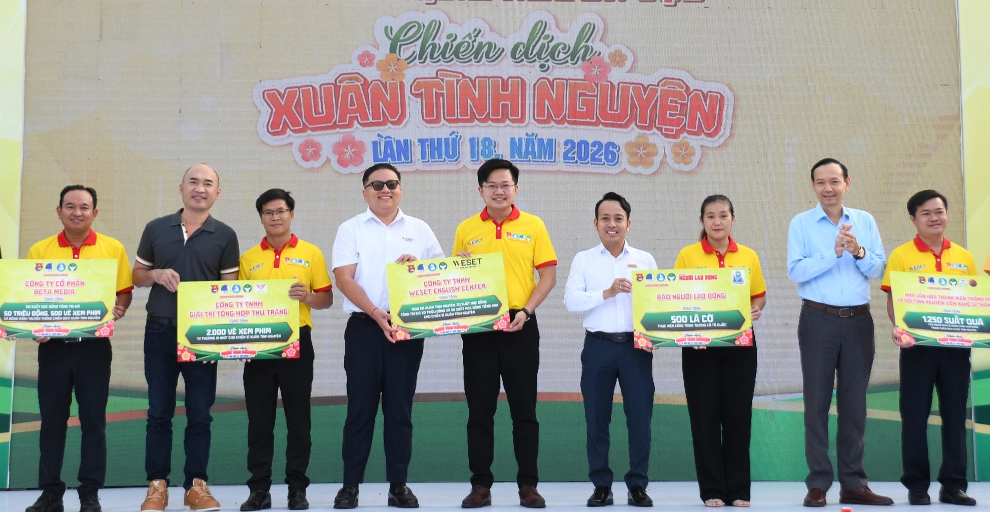 Choáng ngợp và xúc động với gần 70.000 người trẻ chọn đi tình nguyện ngày xuân - Ảnh 5.