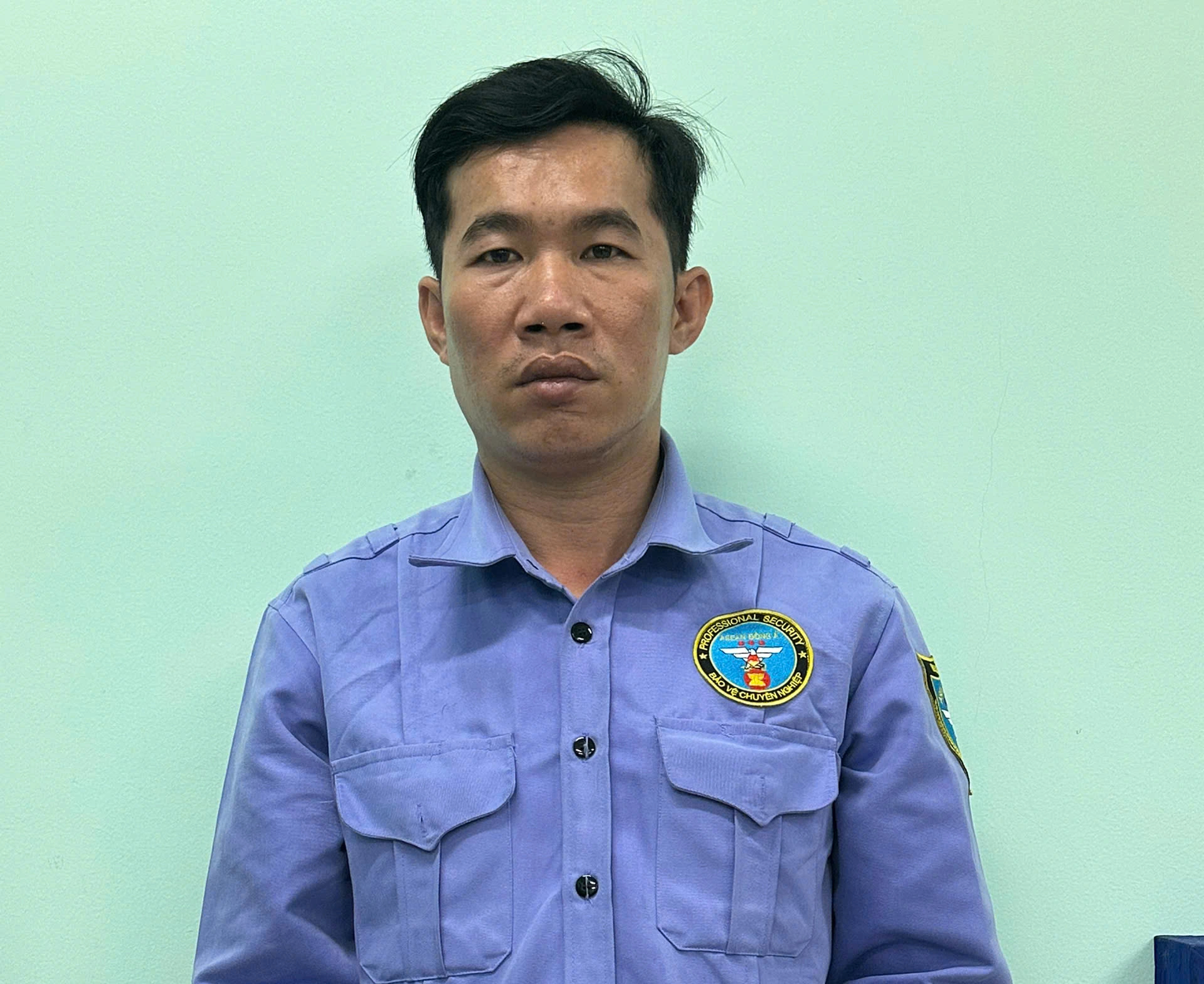 TP.HCM: Bắt khẩn cấp kẻ hành hung cô gái đến trọng thương ở quán cà phê- Ảnh 1. TP.HCM: Bắt khẩn cấp kẻ hành hung cô gái đến trọng thương ở quán cà phê- Ảnh 1.