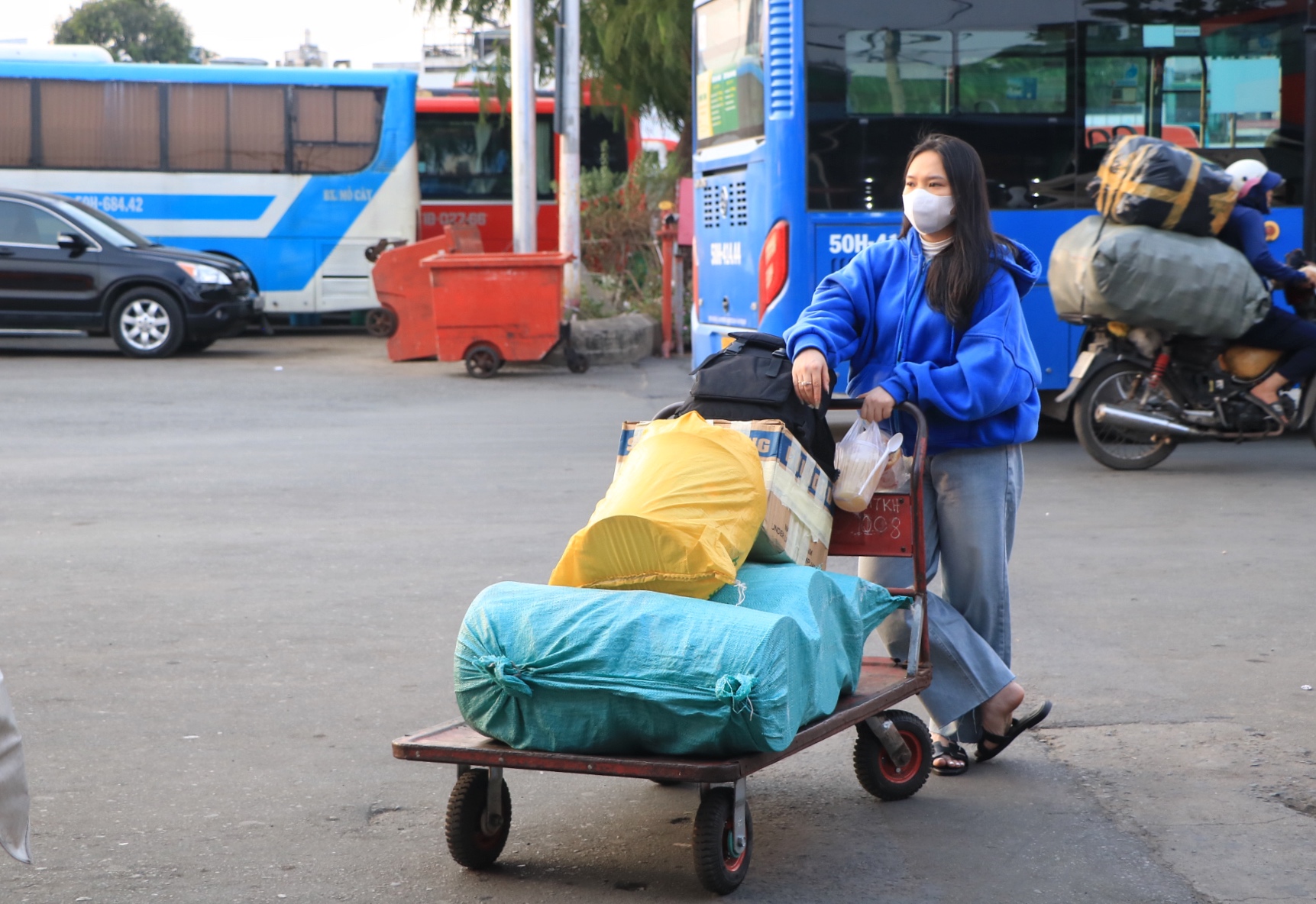 Sắp hết nghỉ Tết Dương lịch 2026, vì sao nhiều người mới bắt đầu về miền Tây? - Ảnh 4.