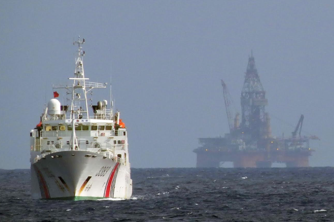 Những ngày cùng cả nước hướng về Hoàng Sa - Ảnh 1.