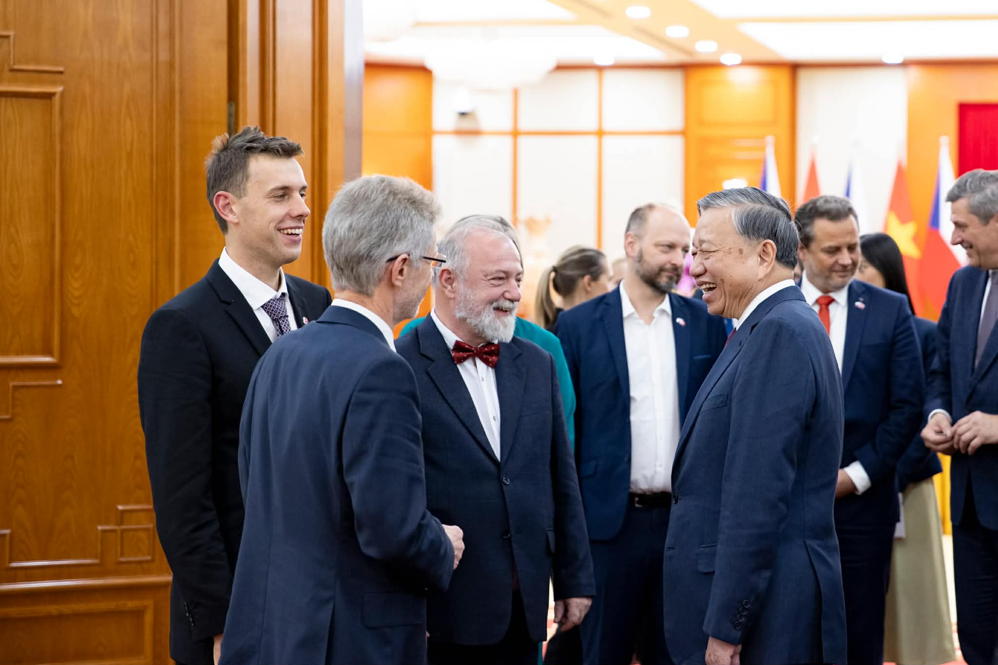 - Ảnh 1. - Ảnh 1.