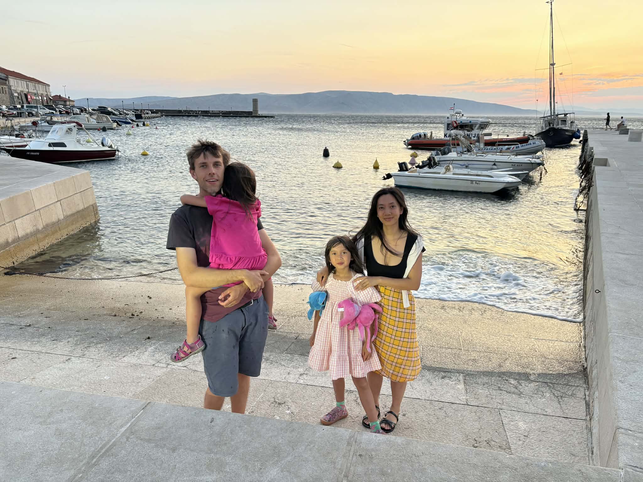 - Ảnh 3. - Ảnh 3.