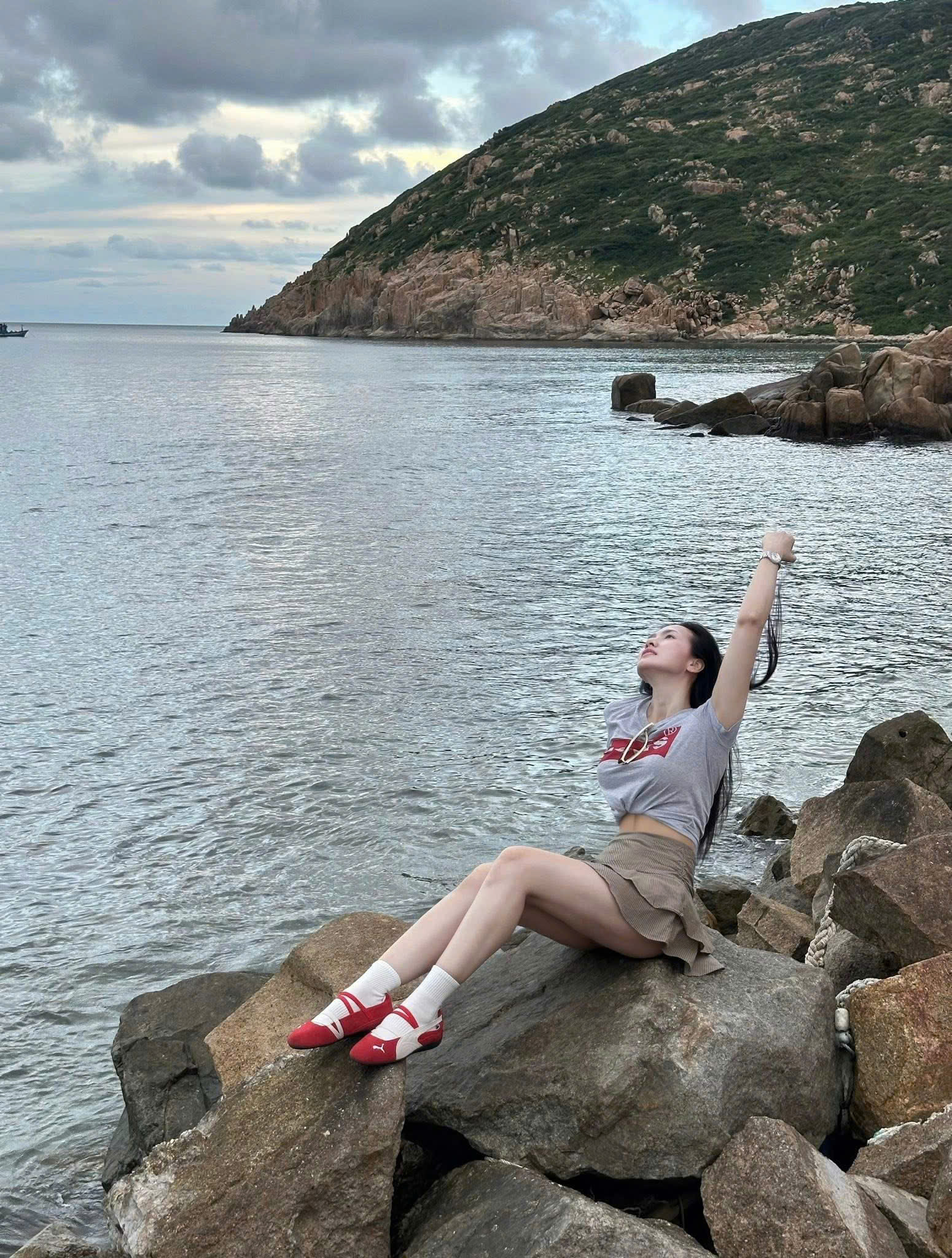 Sắc vóc nóng bỏng của siêu mẫu Anh Thư ở tuổi 43 - Ảnh 8.