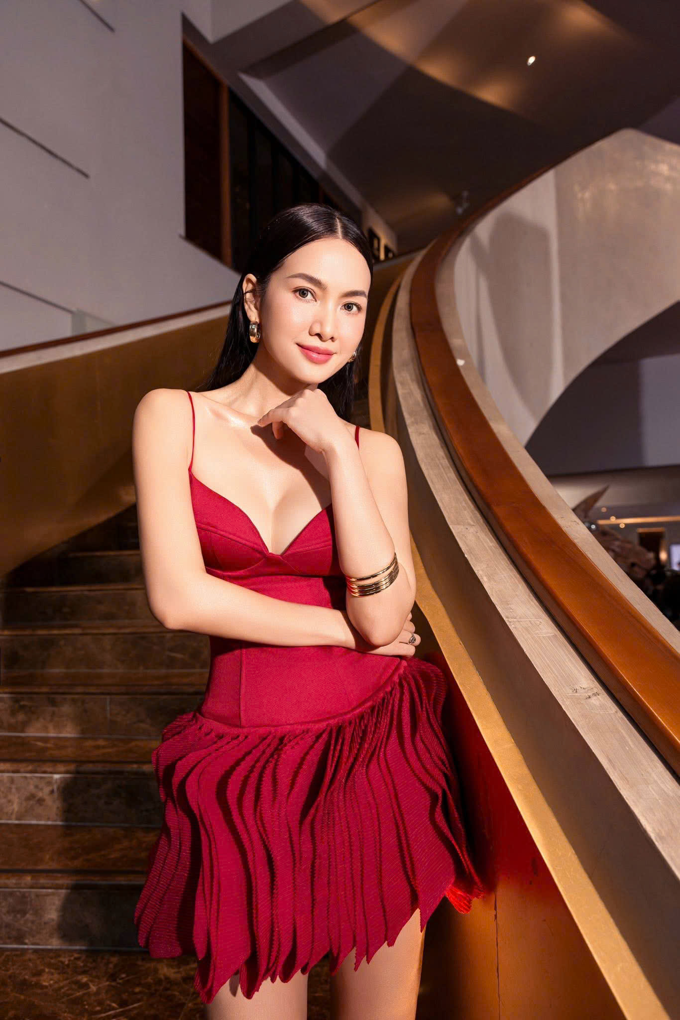 Sắc vóc nóng bỏng của siêu mẫu Anh Thư ở tuổi 43 - Ảnh 9.