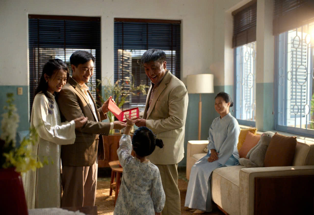 Đen: 'Buổi đầu tập làm cha, khó kinh khủng' - Ảnh 2.