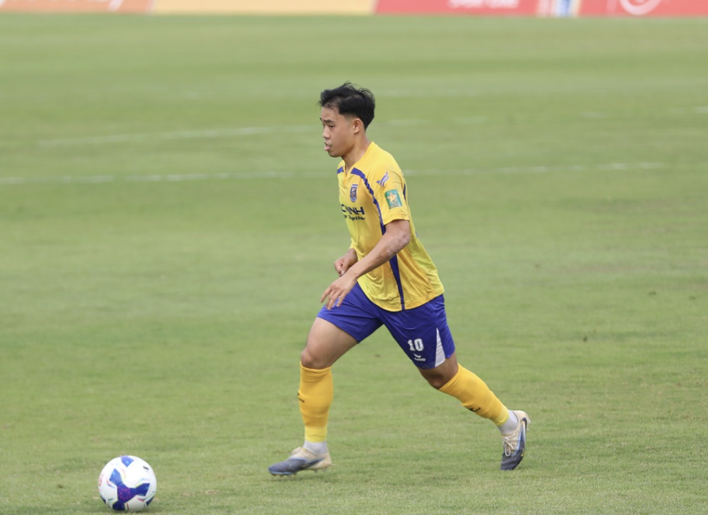 Việt kiều Thụy Điển thành người hùng, đội bóng của cố vấn Park Hang-seo tạo bất ngờ- Ảnh 1.