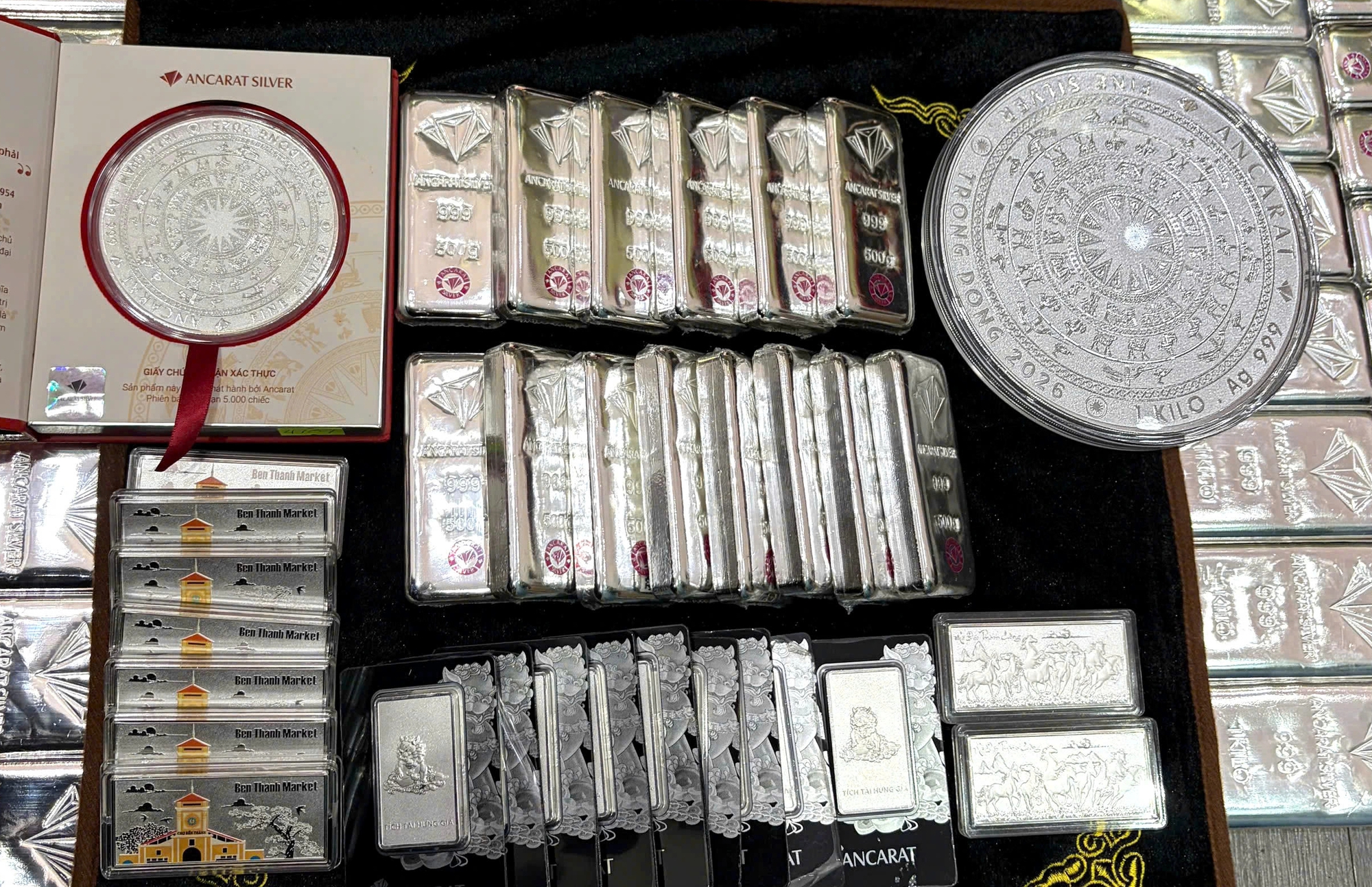 Giá bạc có lặp lại kịch bản 'lên đỉnh, sập giá, đi ngang kéo dài'?- Ảnh 1.