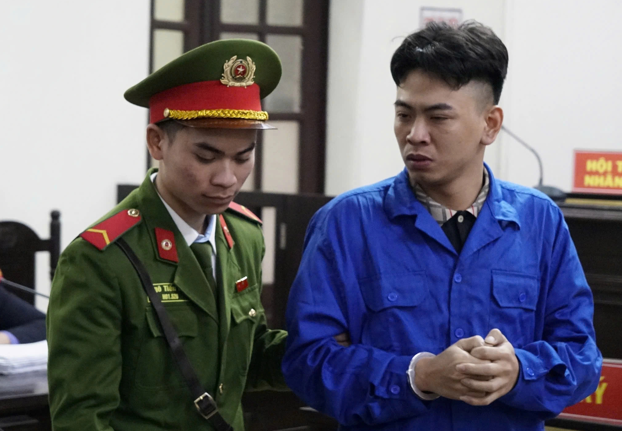 Mở lại phiên tòa xét xử 'tổng tài' chỉ đạo đánh người ở quán cà phê- Ảnh 2.