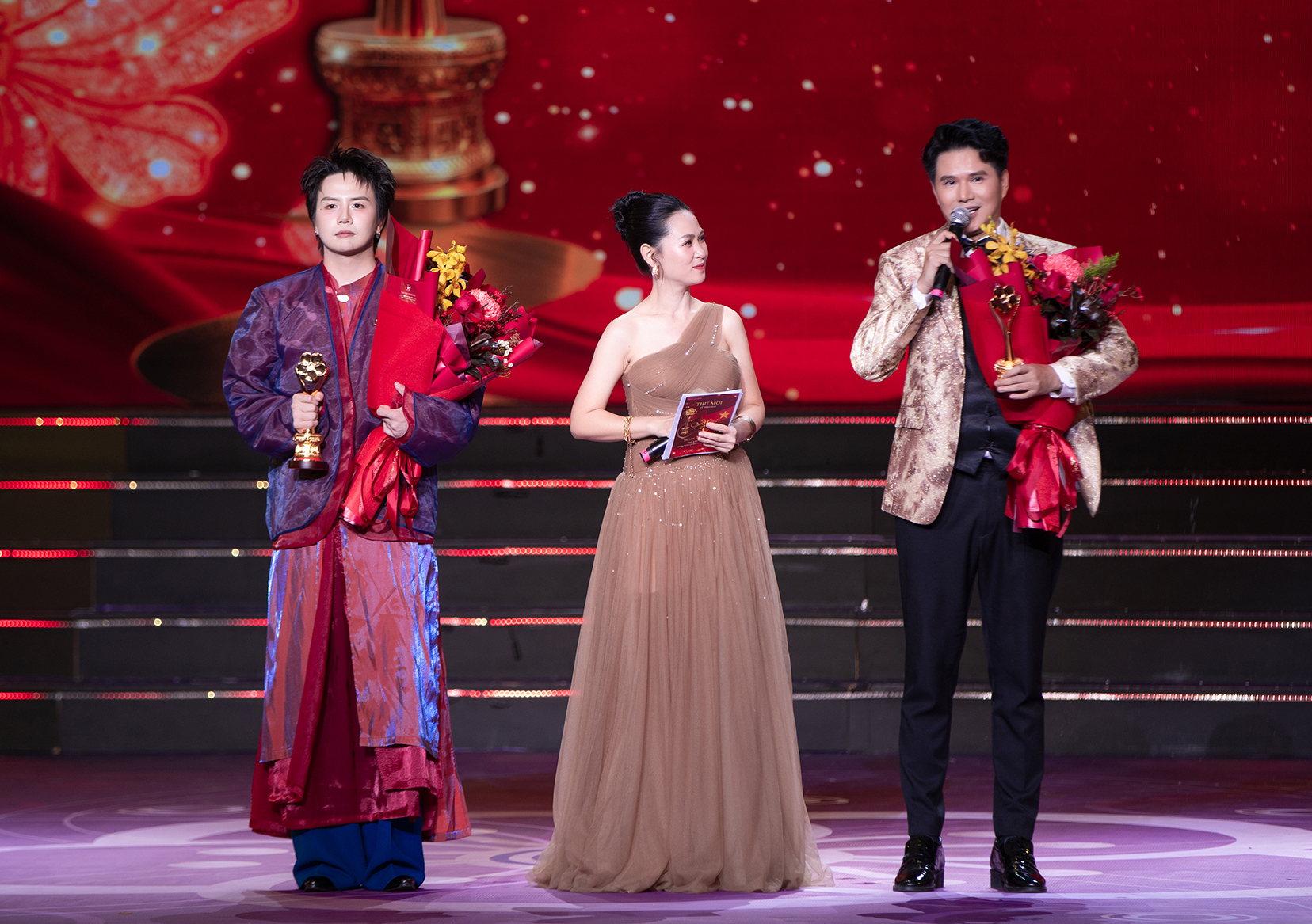 Ai đã vượt Trấn Thành thắng giải MC ở 'Mai vàng'? - Ảnh 1.