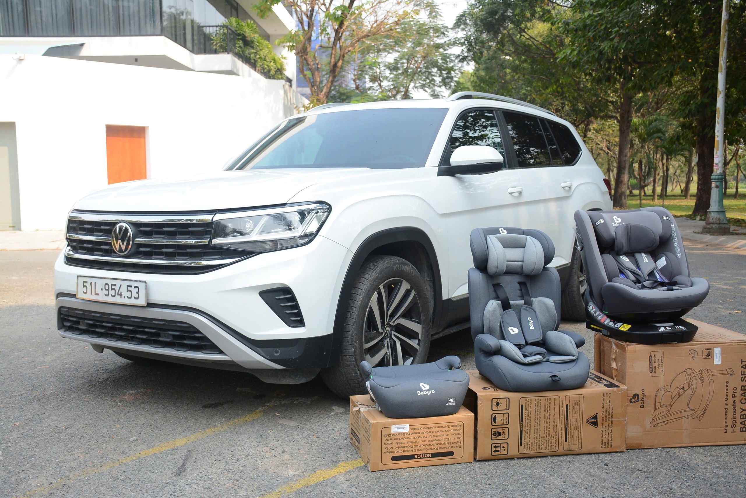 Hướng dẫn lắp đặt ghế trẻ em trên ô tô - Ảnh 1. Hướng dẫn lắp đặt ghế trẻ em trên ô tô - Ảnh 1.