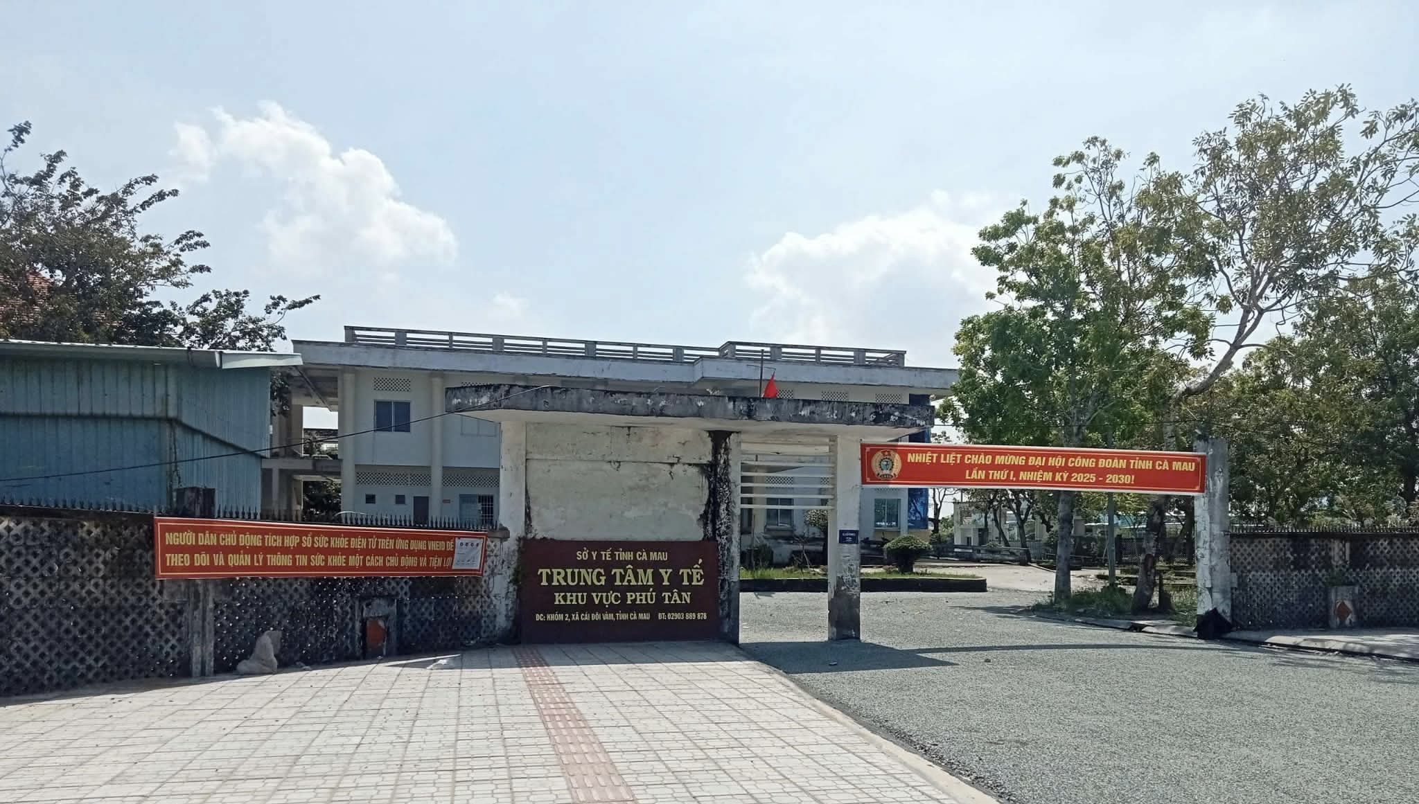 Ngành y tế Cà Mau nợ lương gần 29 tỉ, BHYT tồn đọng hơn 470 tỉ - Ảnh 1.