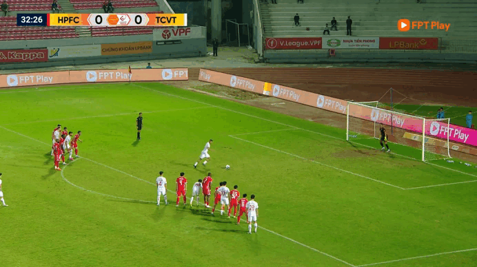 'Người cũ' gieo sầu cho CLB Hải Phòng, Thể Công Viettel thắng nghẹt thở tại Lạch Tray - Ảnh 2. 'Người cũ' gieo sầu cho CLB Hải Phòng, Thể Công Viettel thắng nghẹt thở tại Lạch Tray - Ảnh 1.