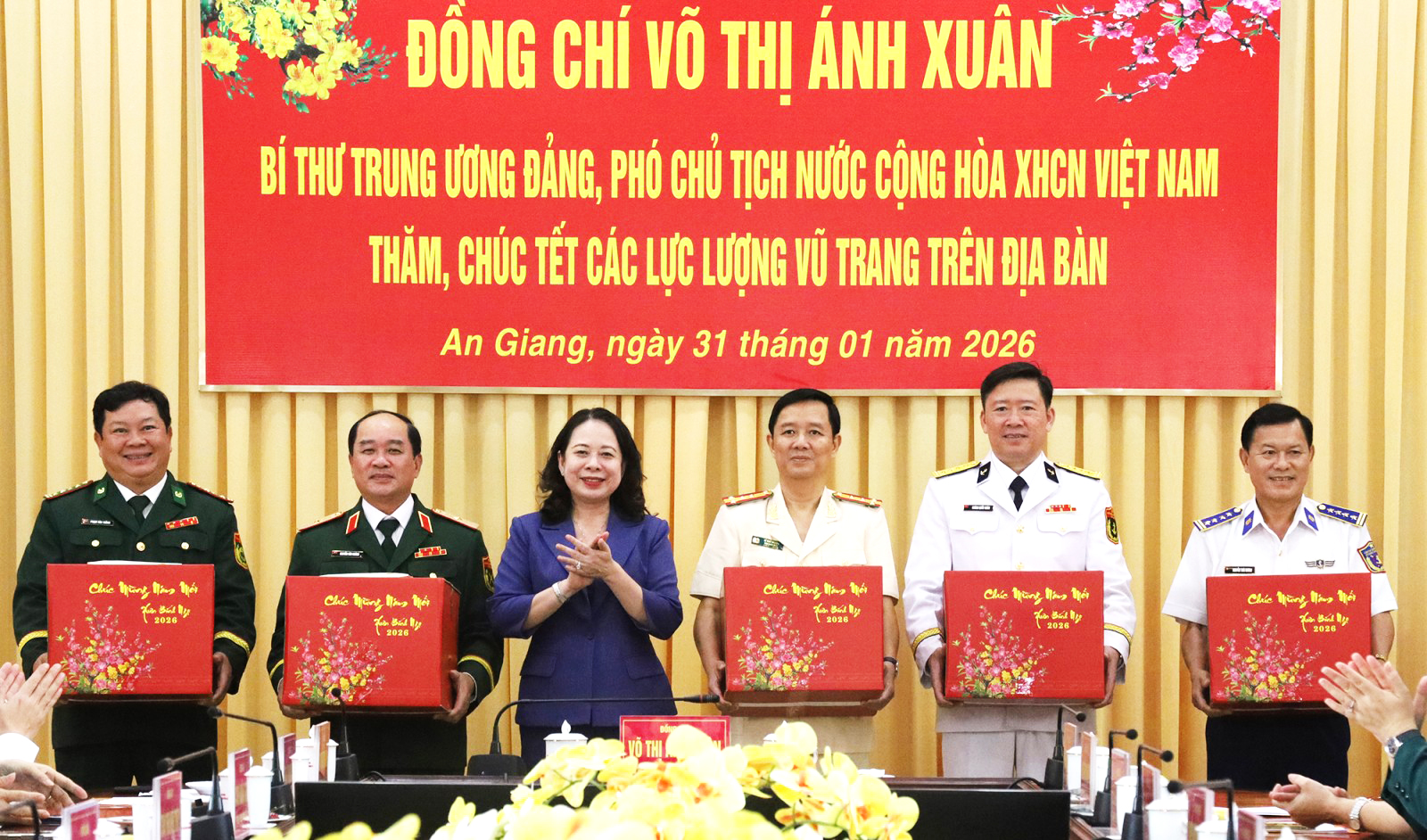 Phó chủ tịch nước Võ Thị Ánh Xuân chúc tết tại An Giang- Ảnh 1.