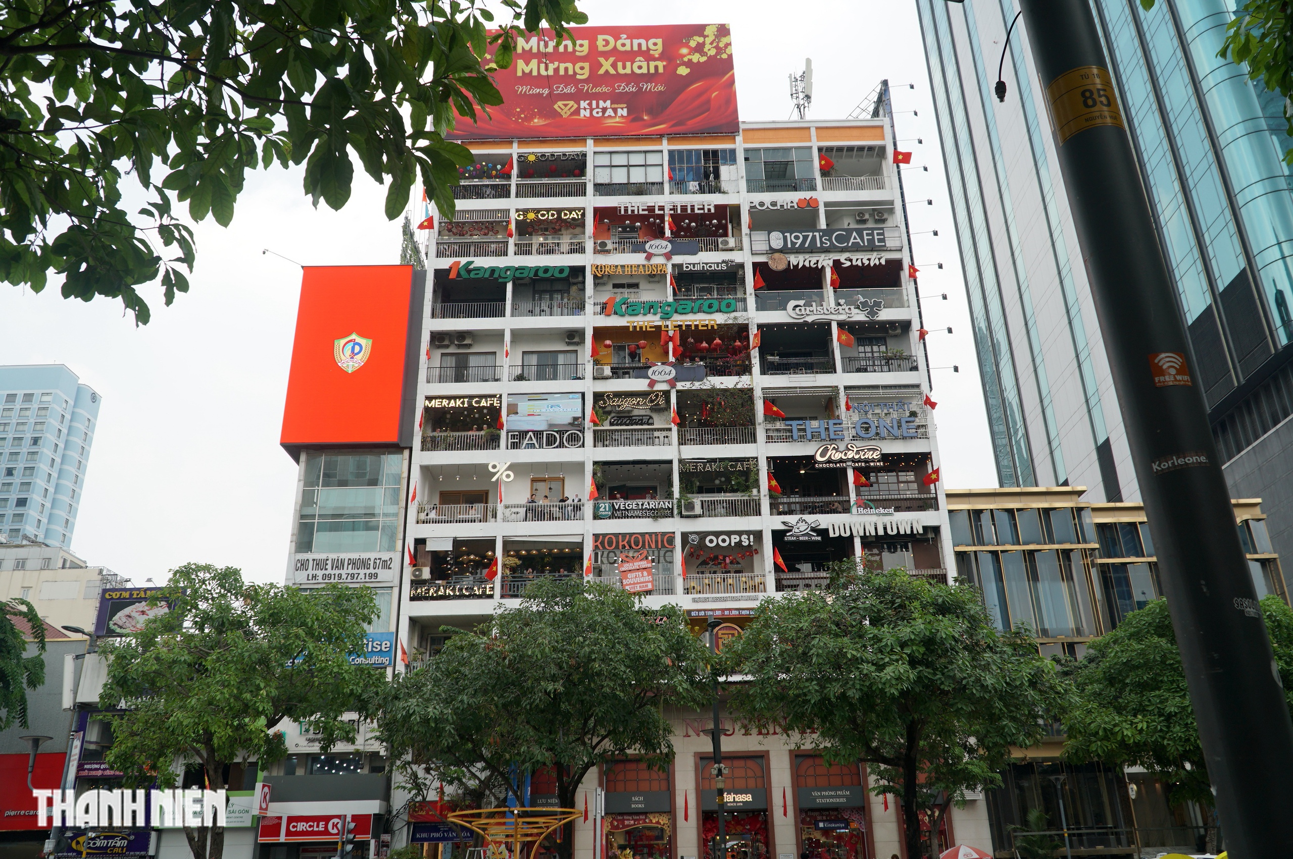 Ngo&agrave;i chợ Bến Th&agrave;nh, Hồ Con R&ugrave;a những nơi n&agrave;o ở TP.HCM được sơn mới đ&oacute;n tết? - Ảnh 5.