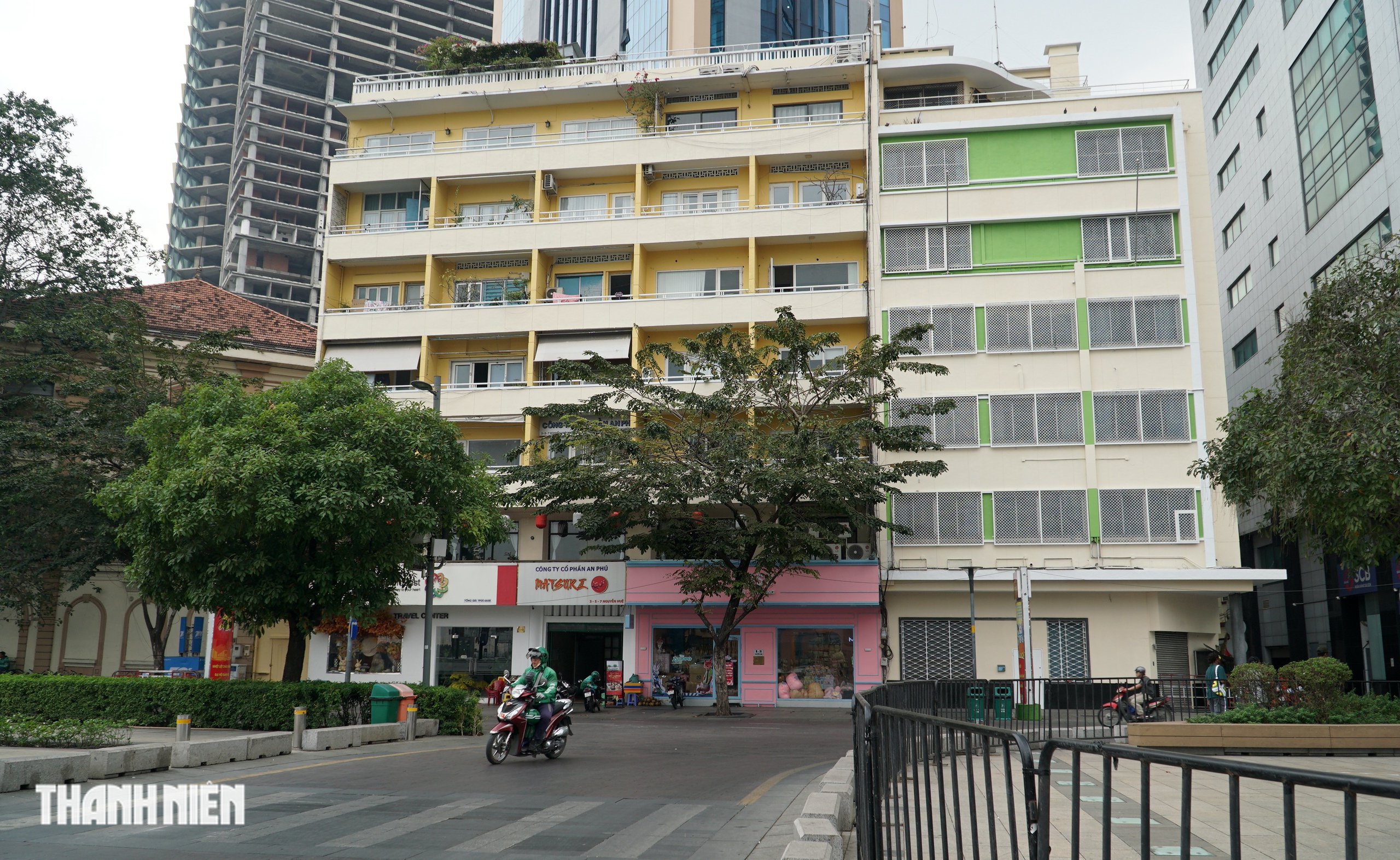 Ngo&agrave;i chợ Bến Th&agrave;nh, Hồ Con R&ugrave;a những nơi n&agrave;o ở TP.HCM được sơn mới đ&oacute;n tết? - Ảnh 9.