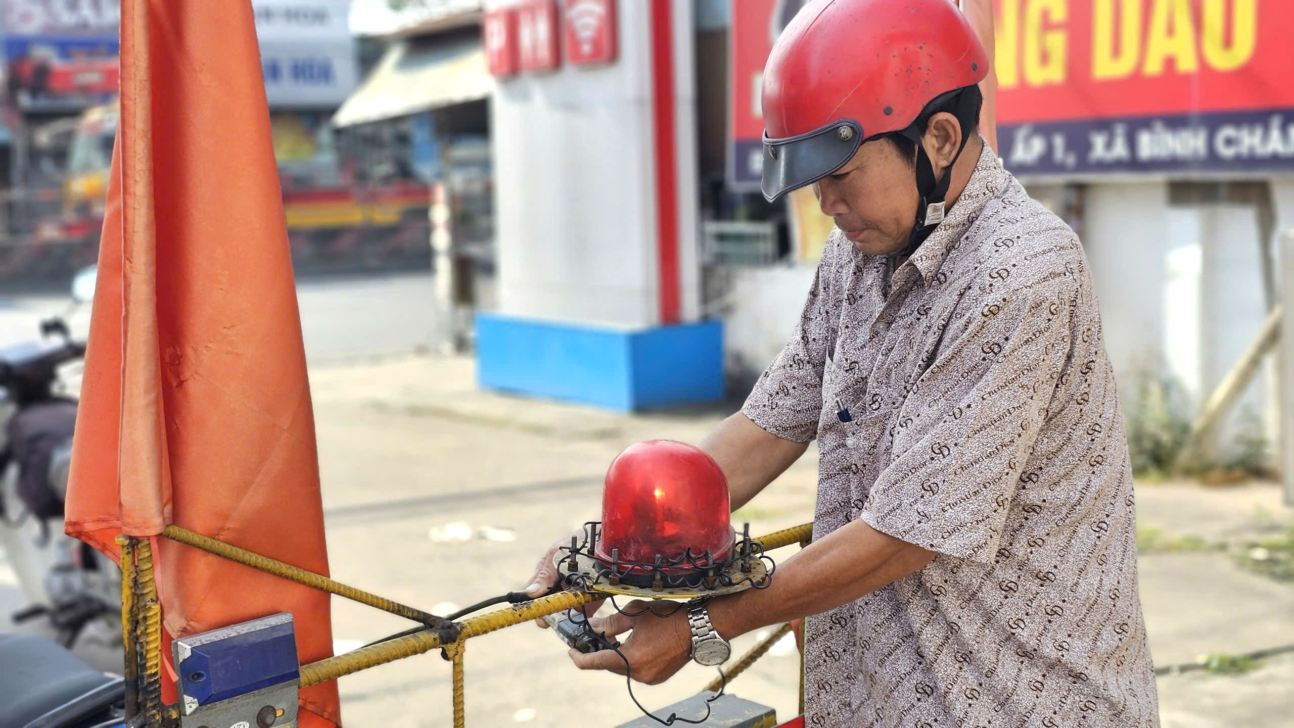 Những 'khắc tinh' của đinh tặc: Lặng thầm giữ bình yên cho những cung đường - Ảnh 2.
